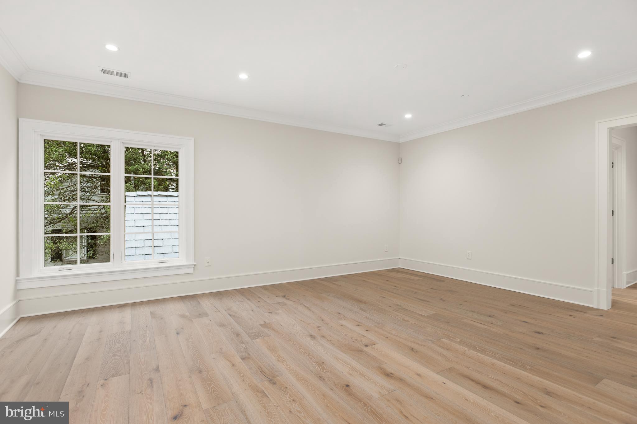 SPRING VALLEY - Residential