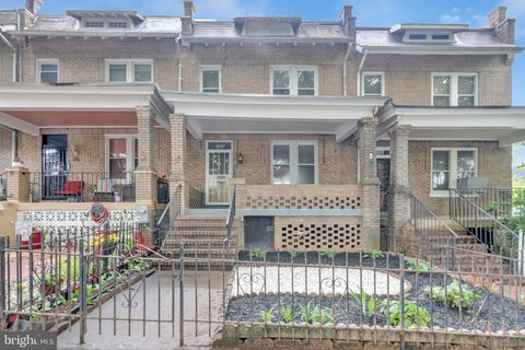 1403 ORREN STREET NE WASHINGTON DC 20002