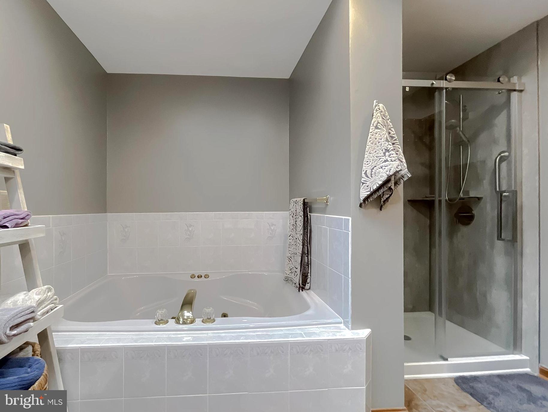 CHERRY LANE FARM - Residential