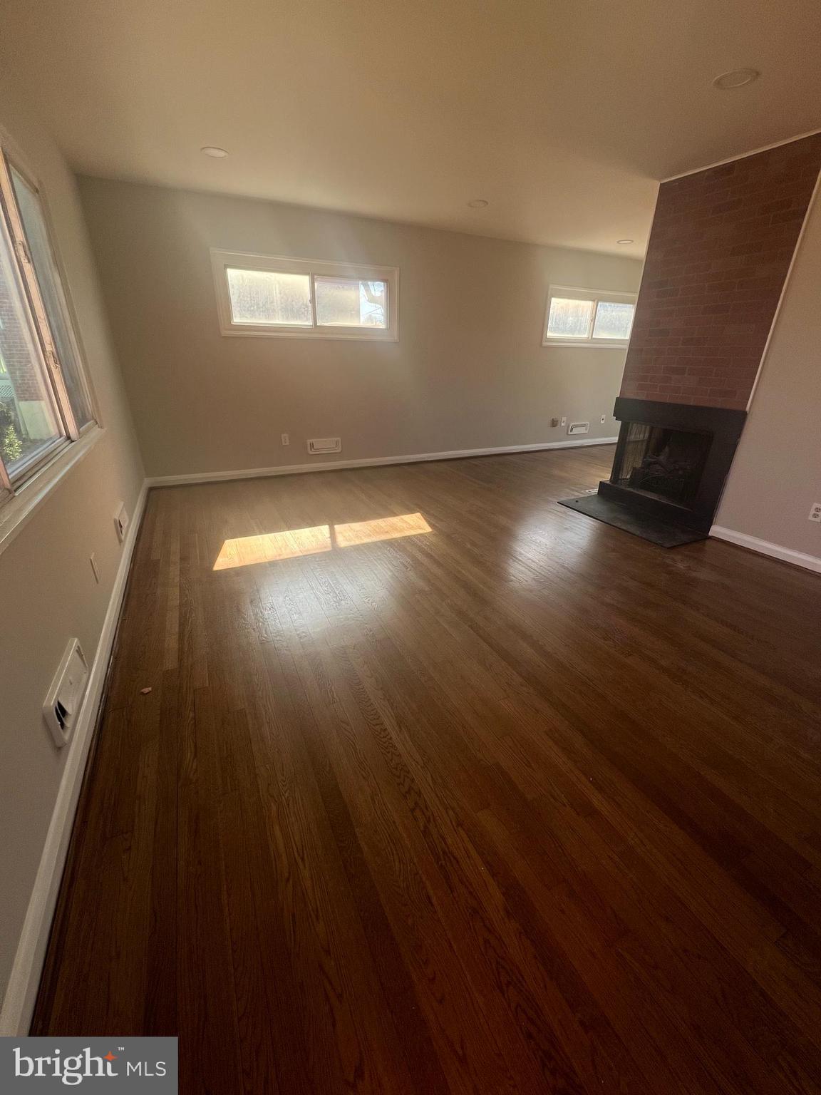 WESTVIEW PARK - Residential Lease