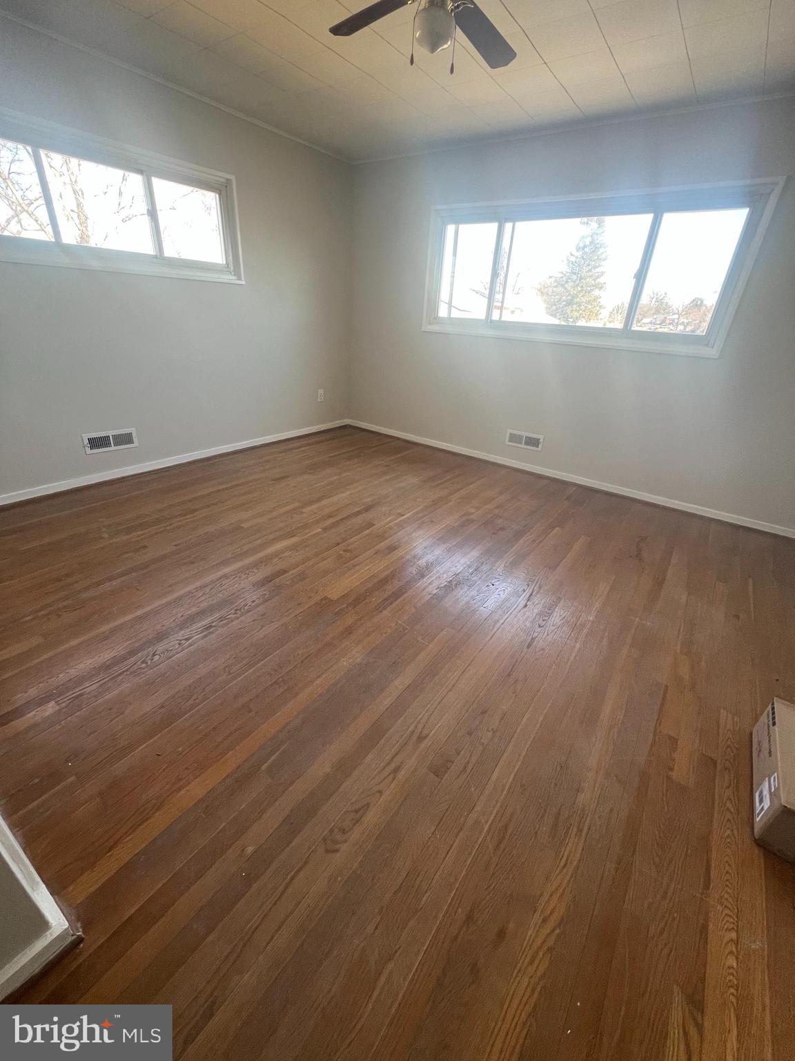 WESTVIEW PARK - Residential Lease