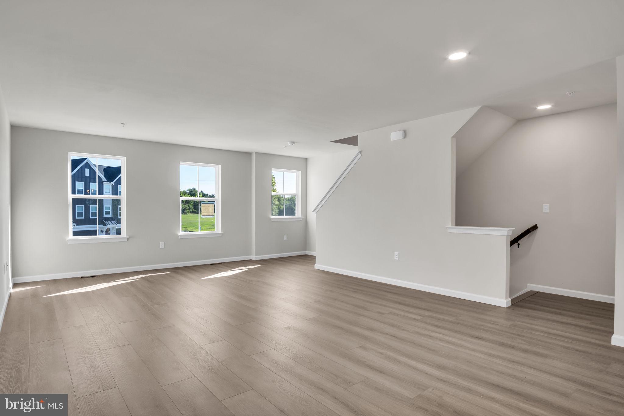 CREEK TERRACE - Residential