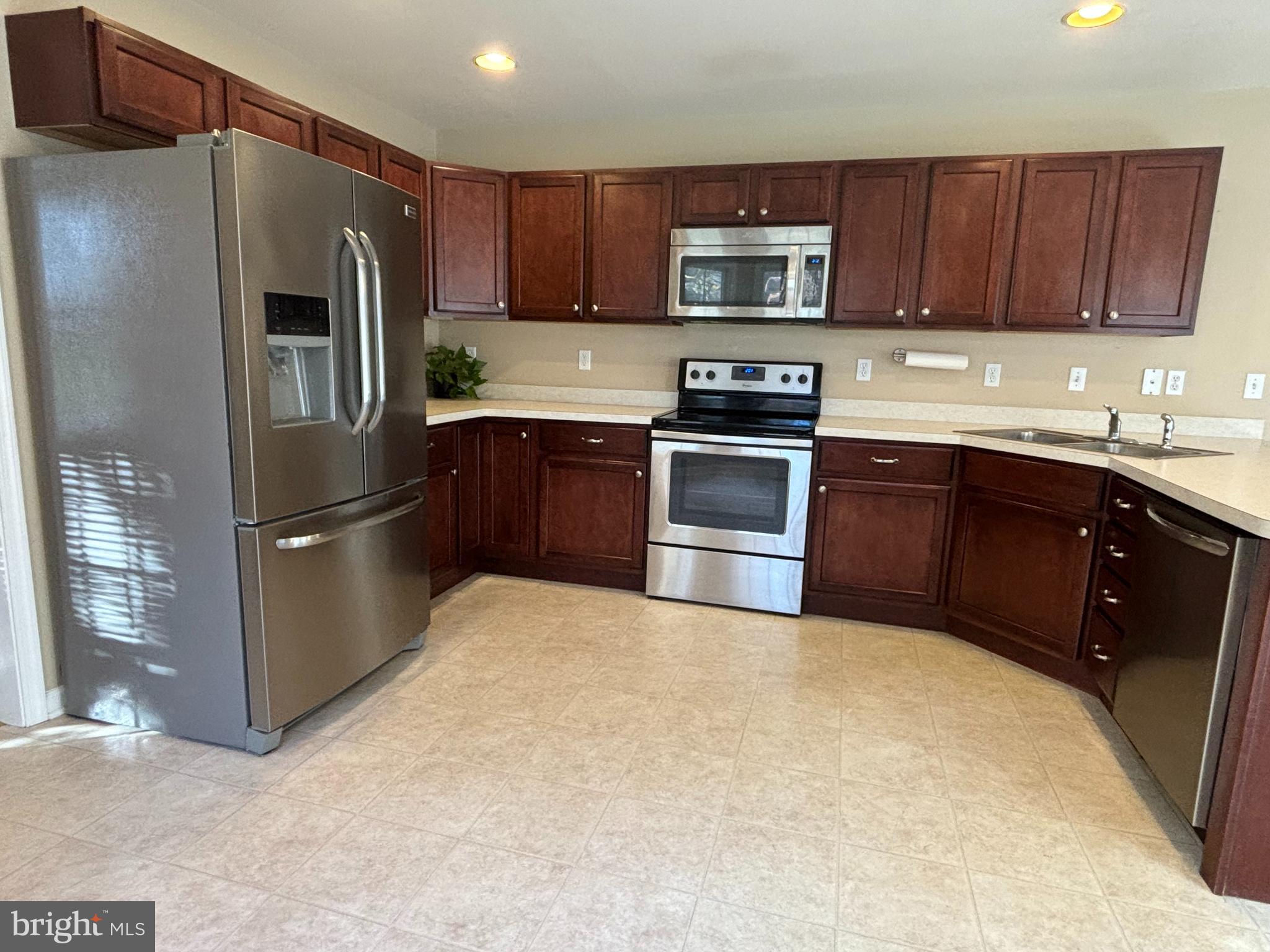 SAWMILL COURT - Residential