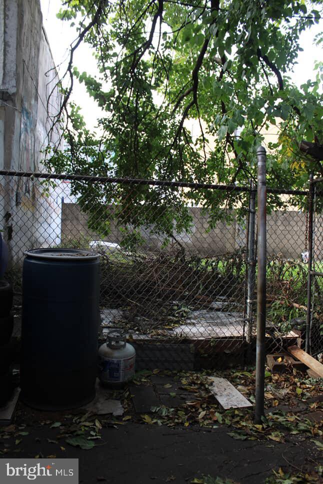 WEST KENSINGTON - Residential