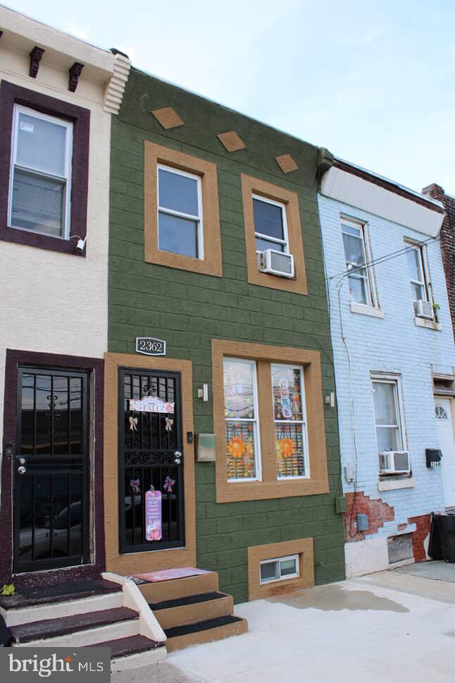 WEST KENSINGTON - Residential