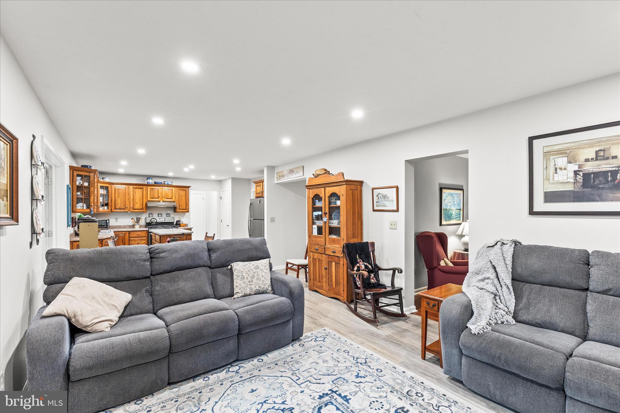 FOX CHASE - Residential