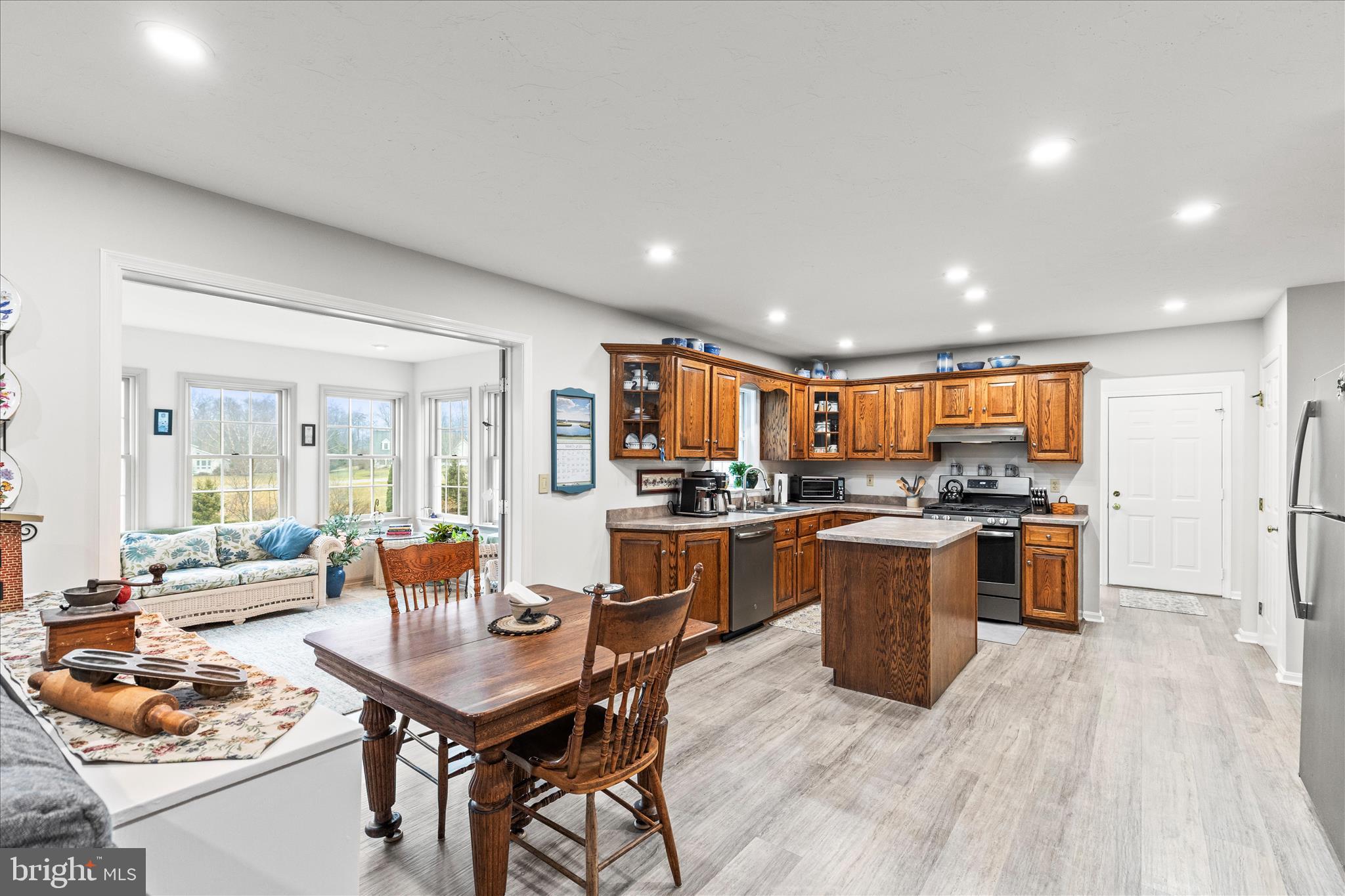 FOX CHASE - Residential