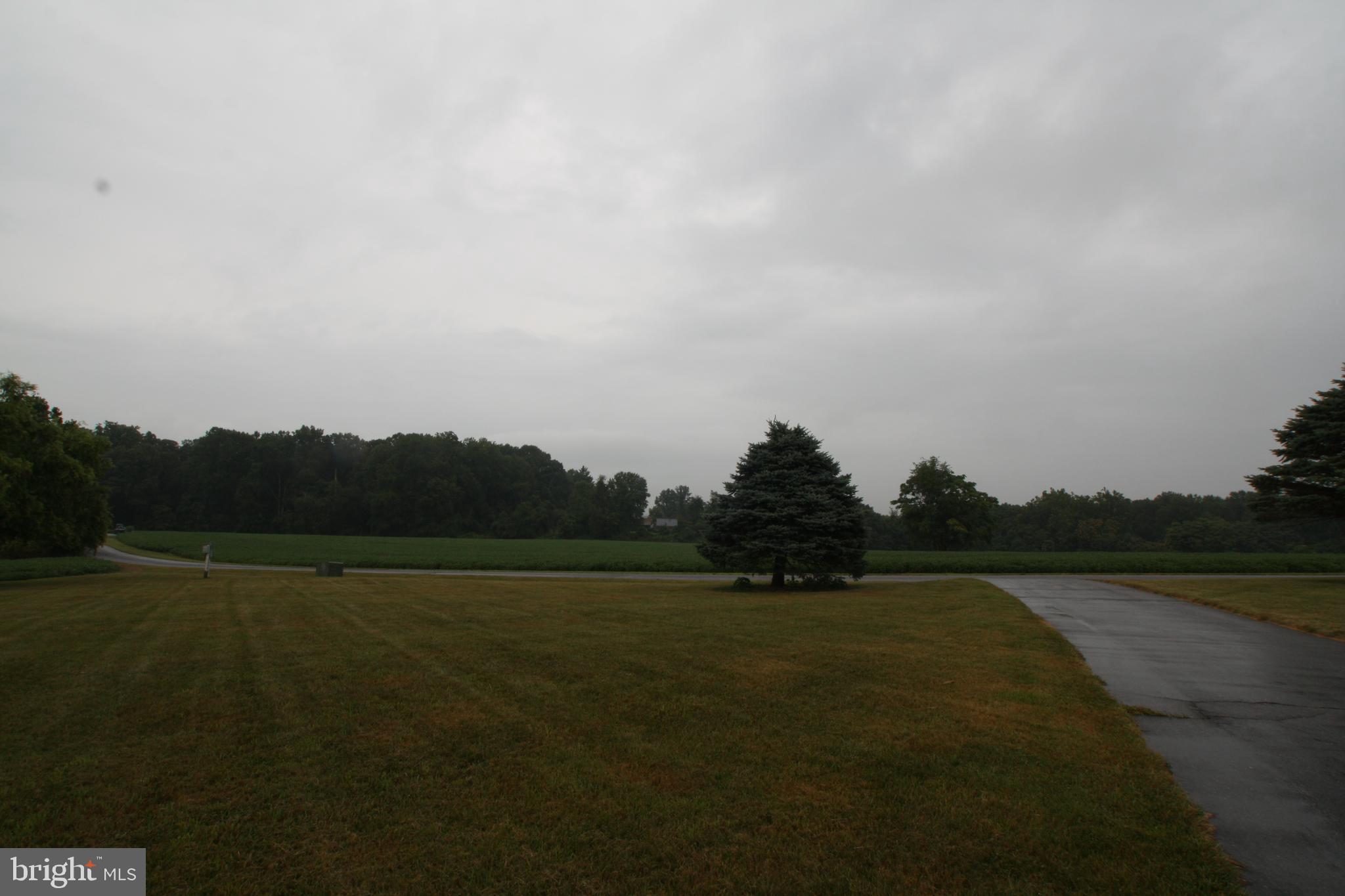 BARNESVILLE OUTSIDE - Land