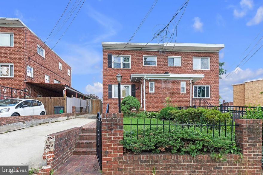 This cozy 4 bedrooms, 2.5 bathroom Semi-Detached home is located in the well sought out New Hampshire area. This home features a formal living and dining room with hardwood flooring throughout the home. The kitchen is upgraded with granite countertops and stainless steel appliances. On the upper level are the three bedrooms and a full bathroom. The basement is fully finished with a living / family room area, a bedroom and a full bathroom. The basement also has direct access to the outside which leads to a large backyard for entertaining or just relaxing. The backyard is fenced for privacy. This home is conveniently located to shops and restaurants for dining out or just to go walking. It's move-in ready. So, bring your buyers, they will love it!!