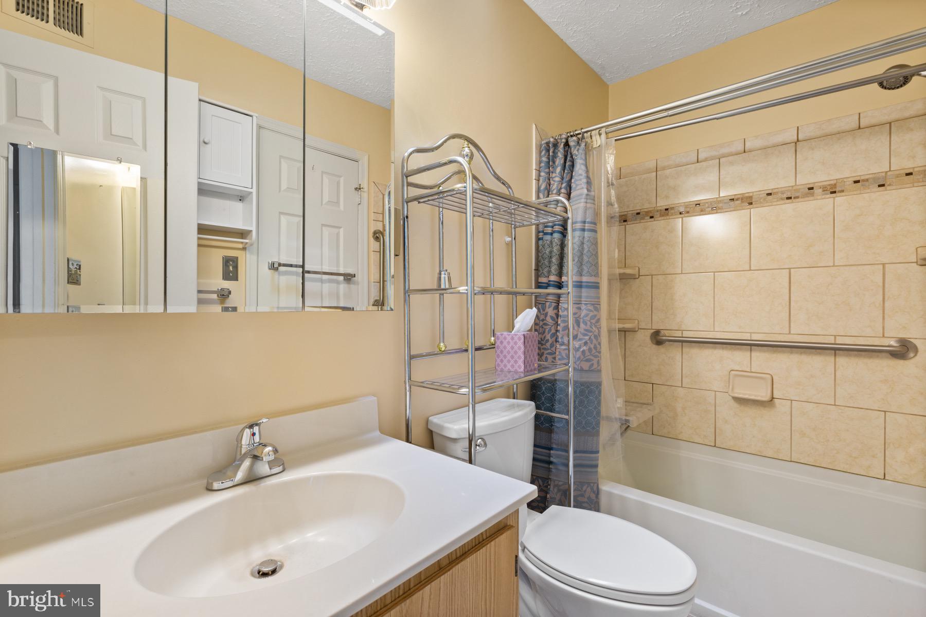 GLENARDEN FOREST - Residential