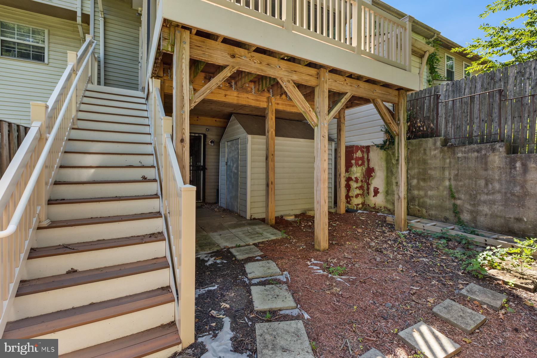 GLENARDEN FOREST - Residential