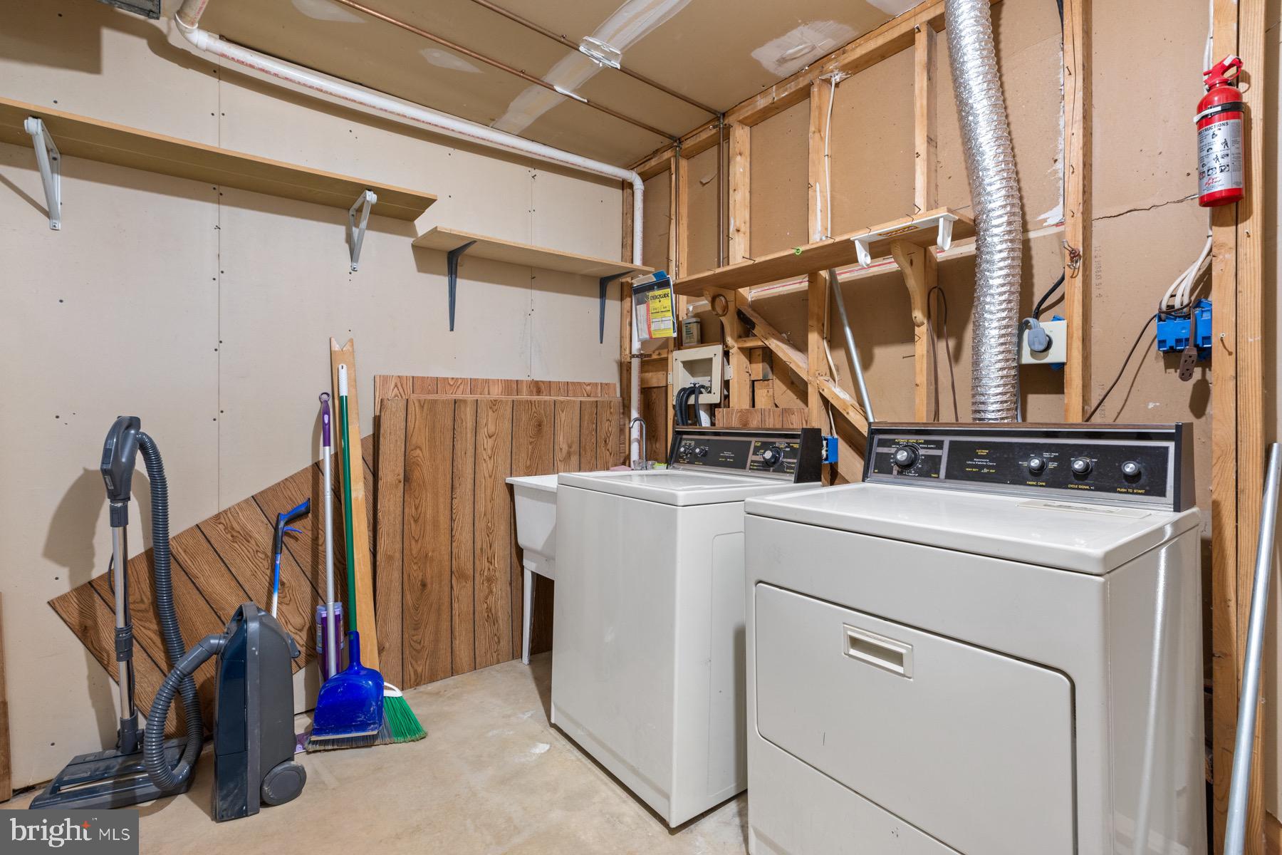 GLENARDEN FOREST - Residential