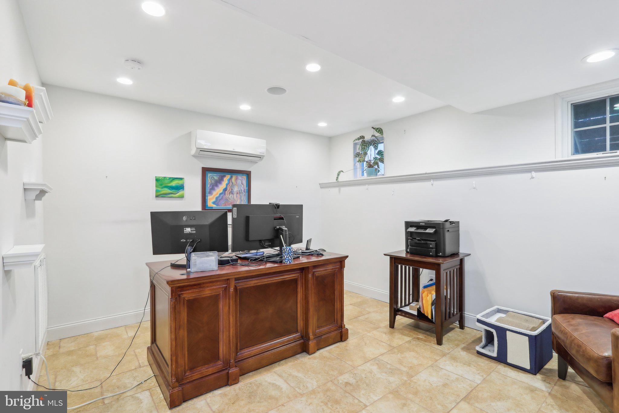 FRIENDSHIP HILLS - Residential