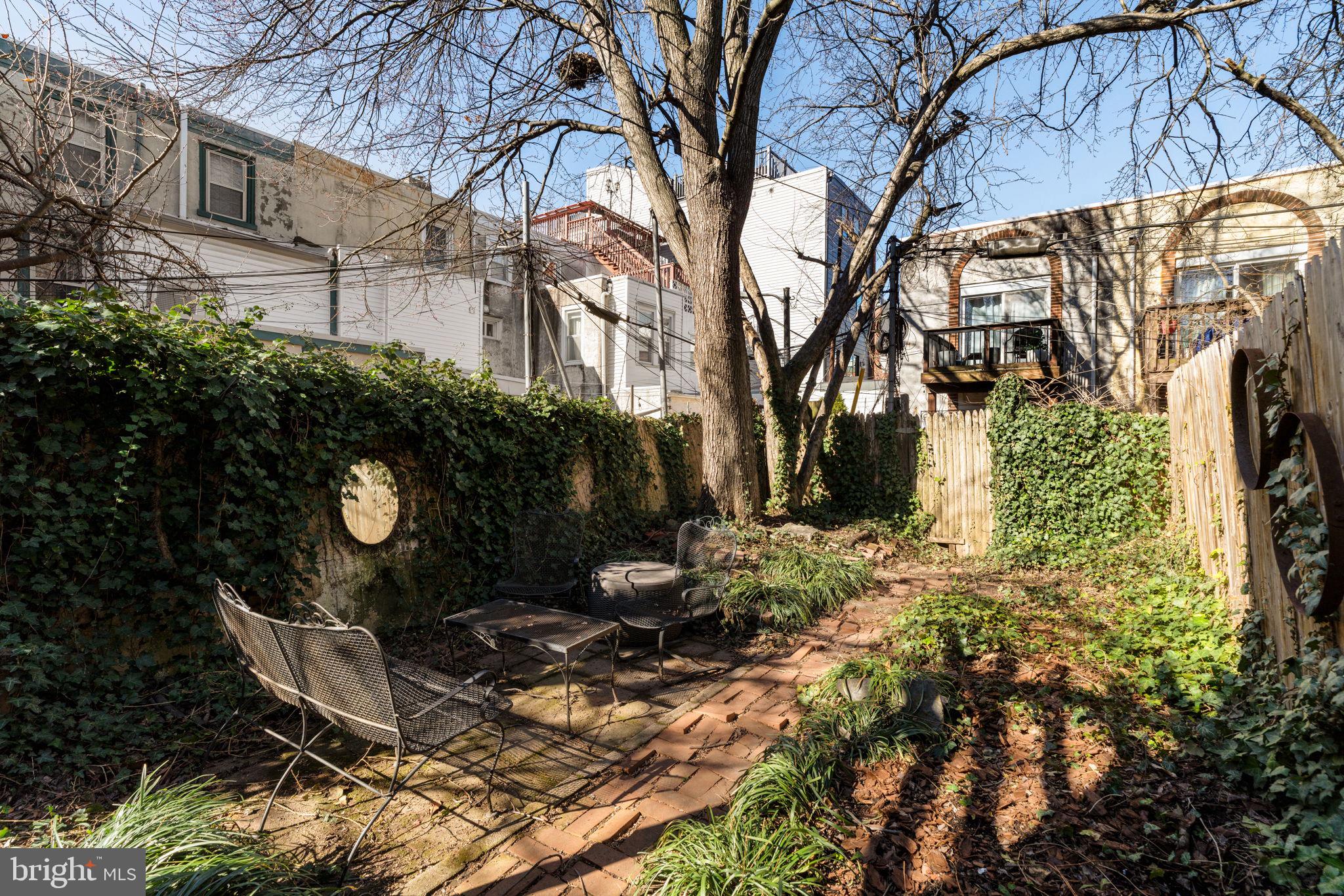 FAIRMOUNT - Residential