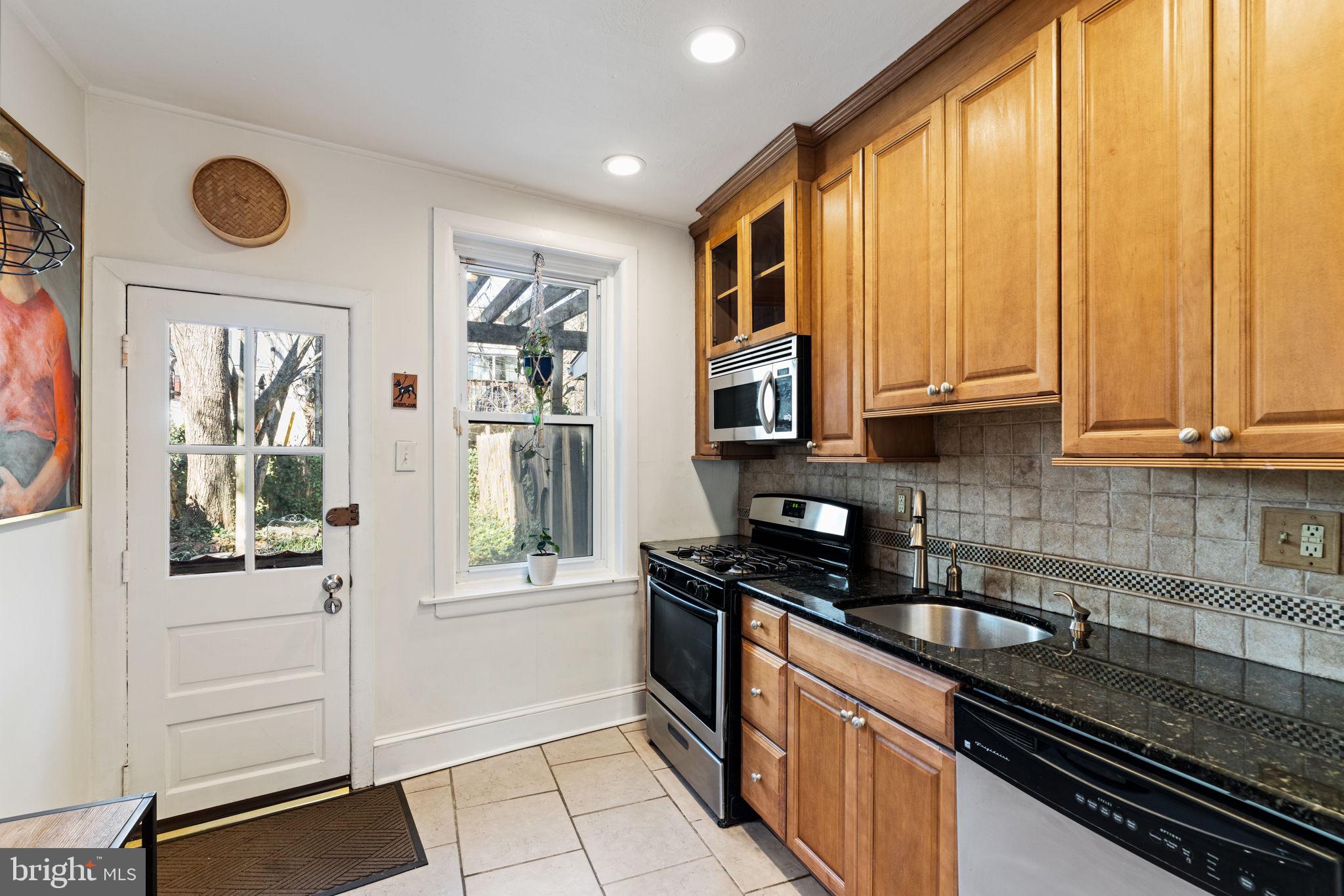 FAIRMOUNT - Residential