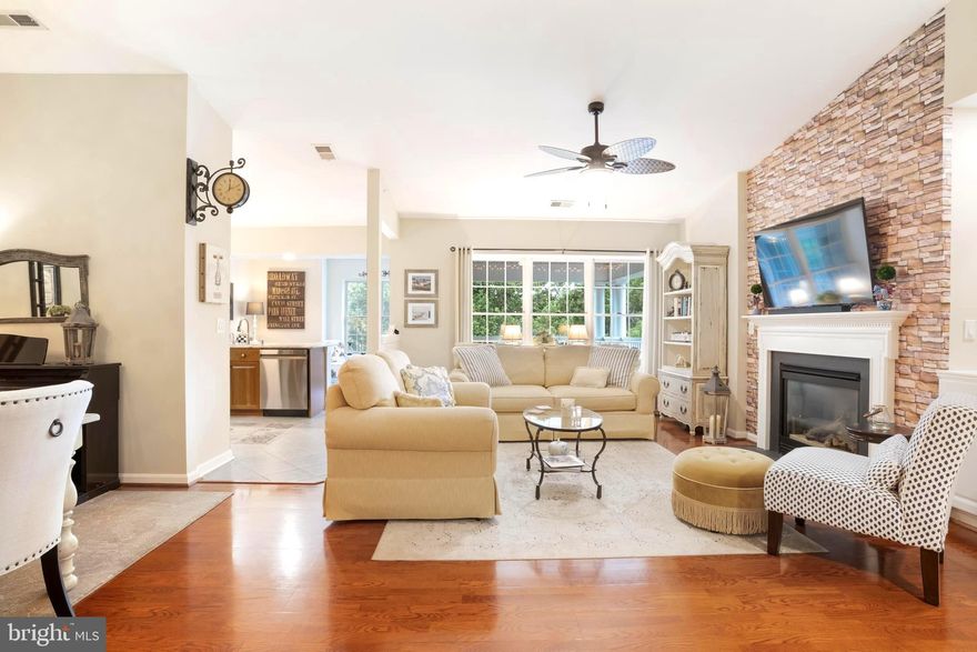 THE ONE YOU'VE BEEN WAITING FOR !!   Discover one of the Largest Top Floor condos in Rosslare Ridge featuring soaring vaulted ceilings and an Open Concept layout.  This rare End- Unit  is a True 3 bedroom, 2 bath living and has been Completely remodeled within the last 3 years.  Updates include: new bathrooms, HVAC system, Hot Water Heater, Stainless Steel  Appliances and granite countertops with an overhang breakfast bar that seamlessly connects to a cozy dining nook.  Enjoy your TOTALLY PRIVATE Rear Balcony overlooking serene wooded setting. A perfect retreat to relax and unwind.
Other Features include: Gas Fireplace,  Instant Hot, Large Storage room in the unit as well as same floor hall storage & trash chute.  Elevator building with Front door security intercom + Secured Garage Parking Space #15.  The benefit of an end unit provides extra window lighting in Primary Bedroom & Bath.  Brand new roofs and remodeled hallways & lobby recently completed.
WELCOME HOME to this Pristine Condo with Walking Paths and convenient to Grauls Market & Restaurants.
Open House Saturday, July 12th @ 11:00 - 1:00 PM.