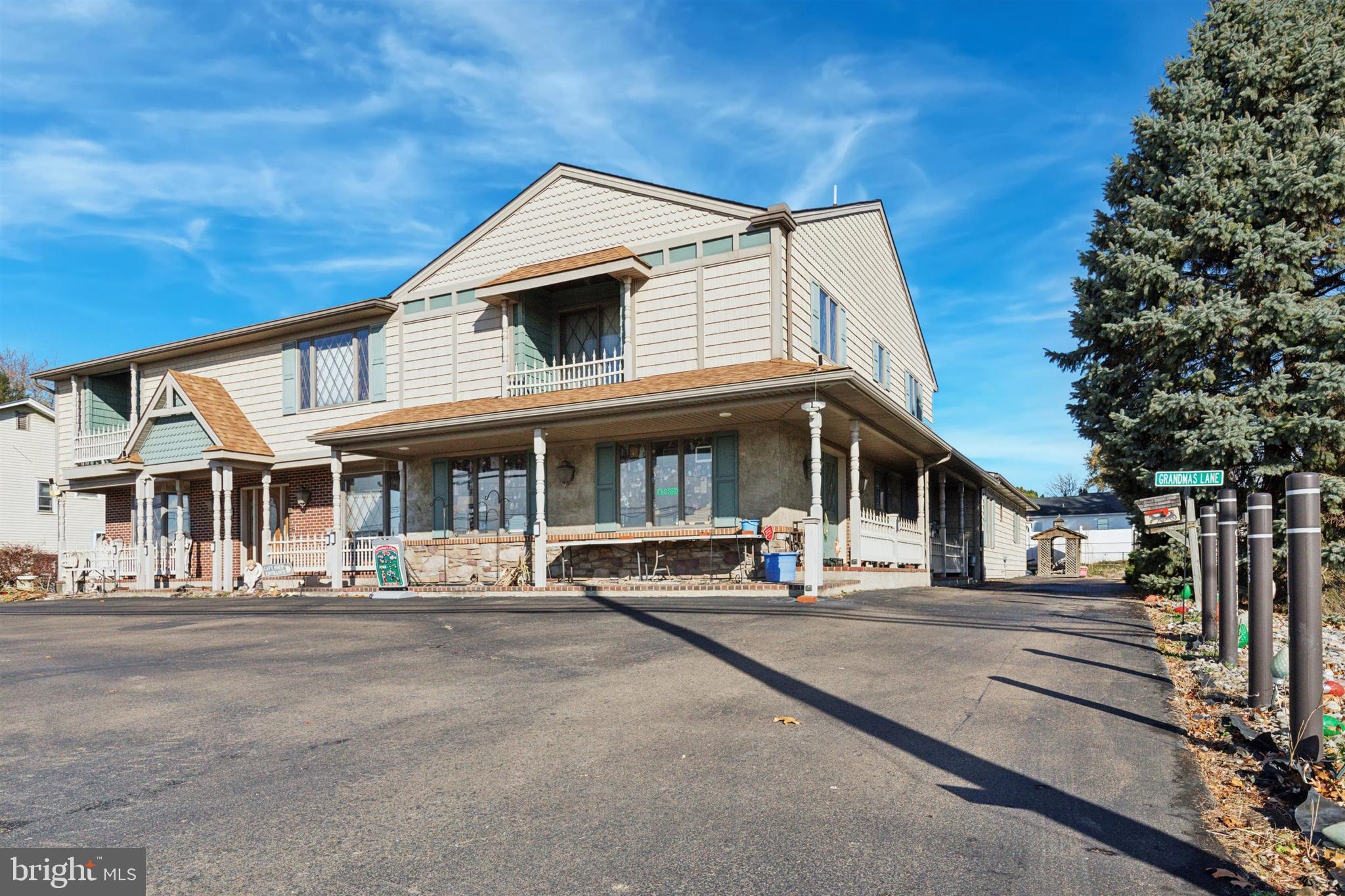 2453 LINCOLN HWY E