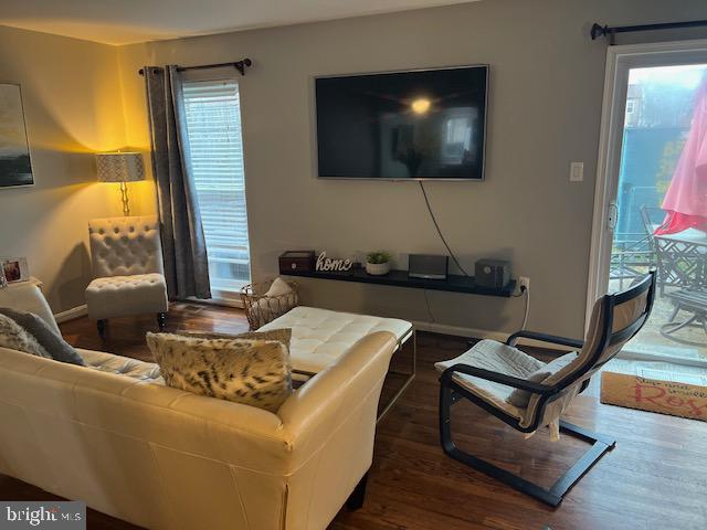 MILL CRK TOWNE EAST - Residential Lease