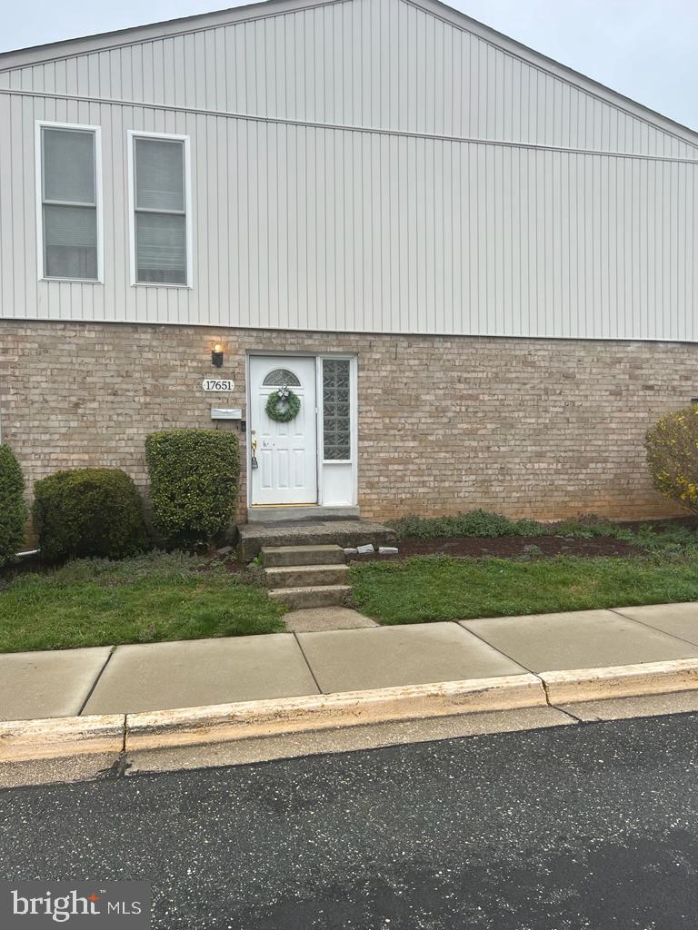 MILL CRK TOWNE EAST - Residential Lease