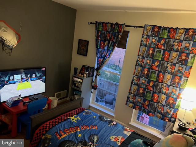 MILL CRK TOWNE EAST - Residential Lease