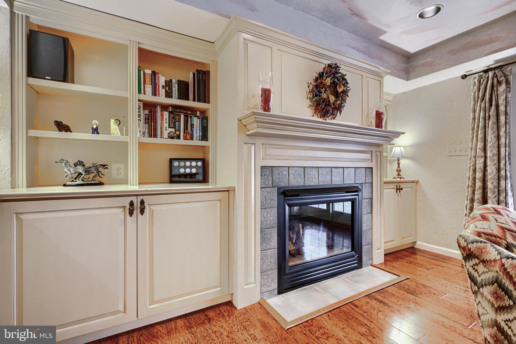 HUNT RIDGE - Residential