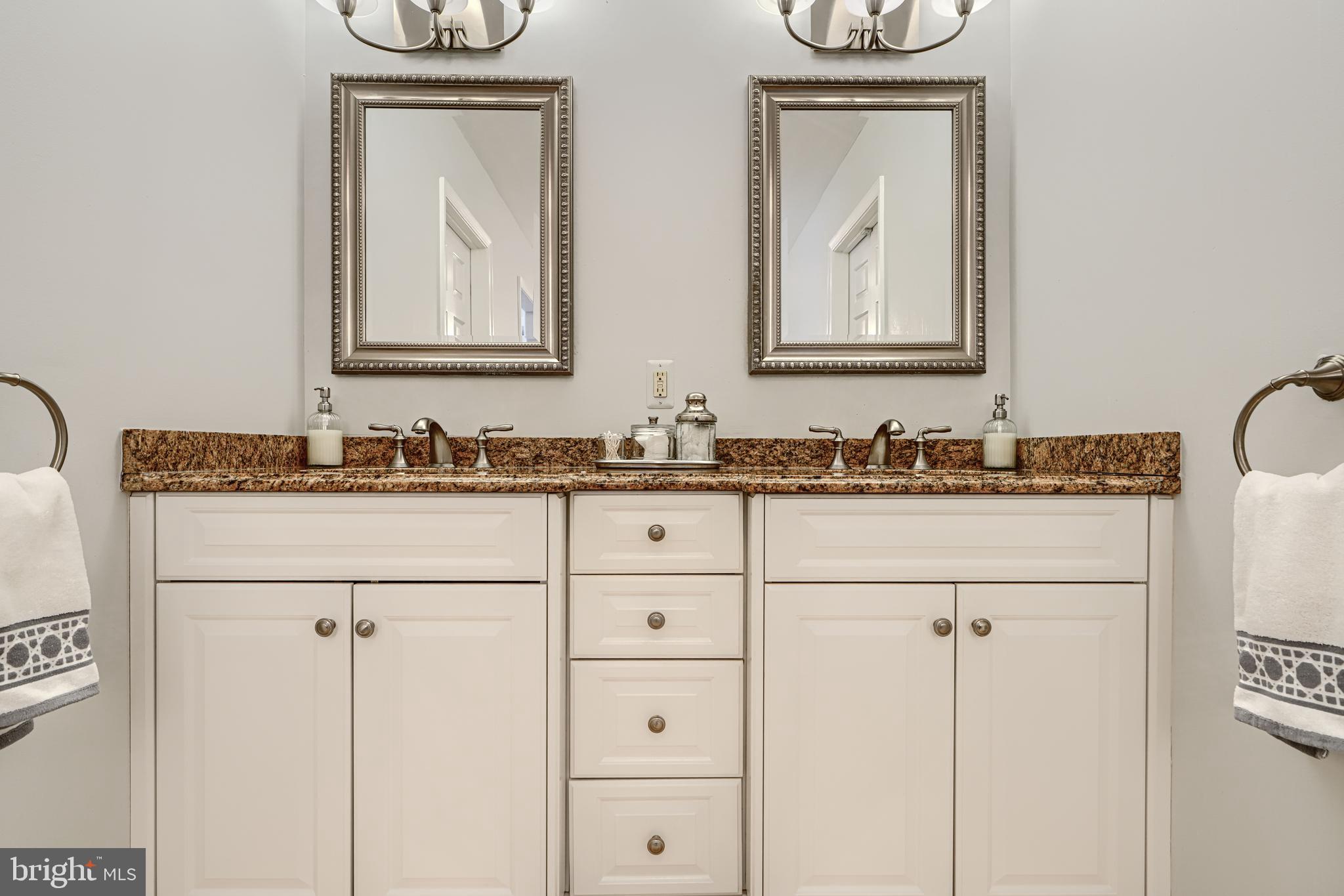 HUNT RIDGE - Residential