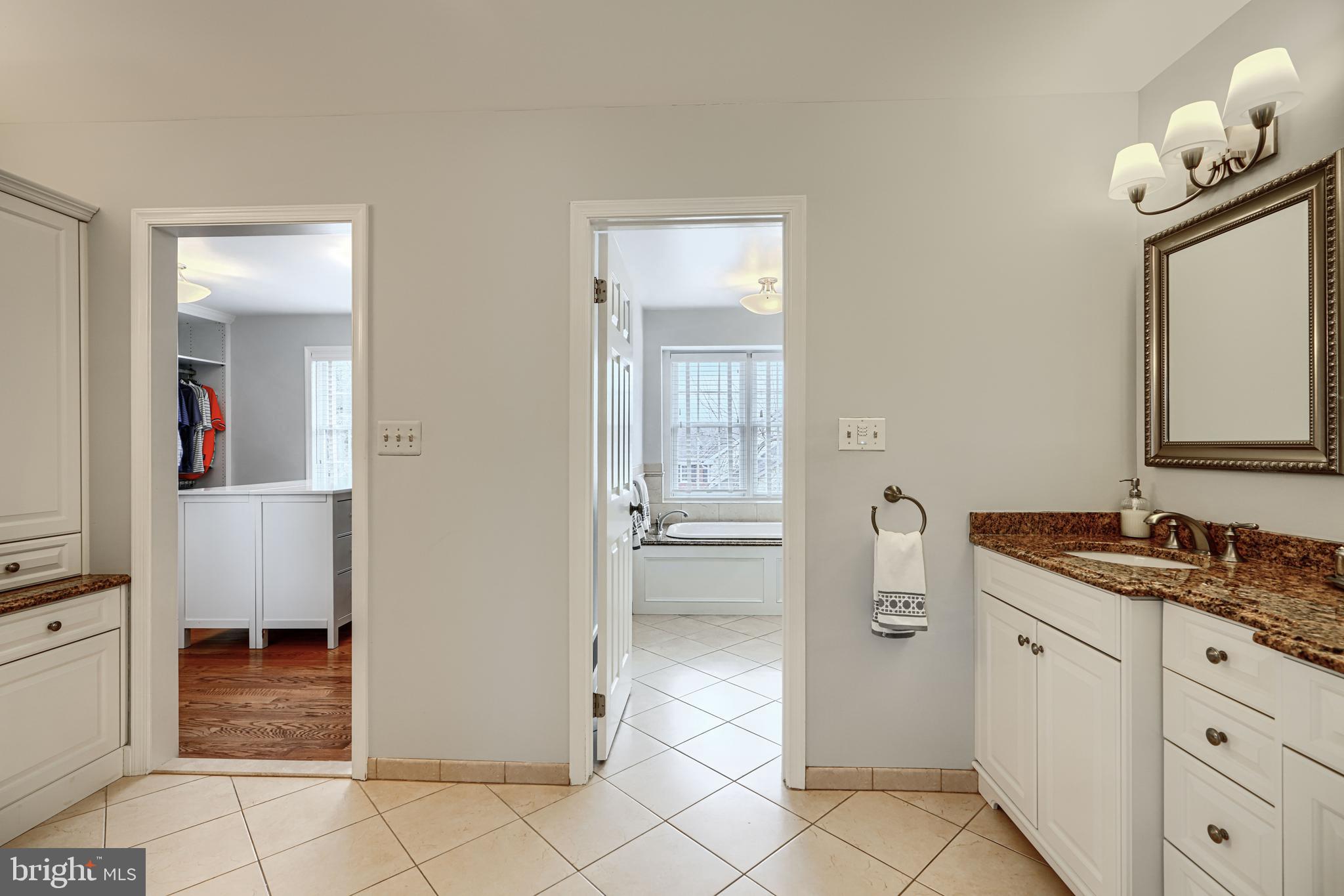 HUNT RIDGE - Residential