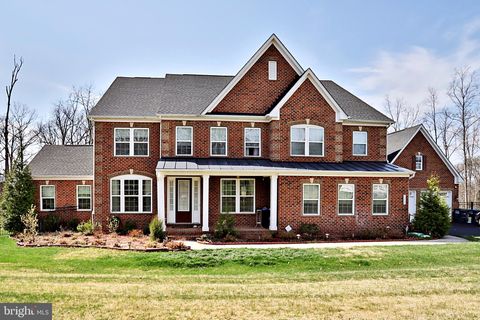Photo of 6820 Lilly Belle Court, CENTREVILLE, VA 20120 (MLS # VAFX2299994)