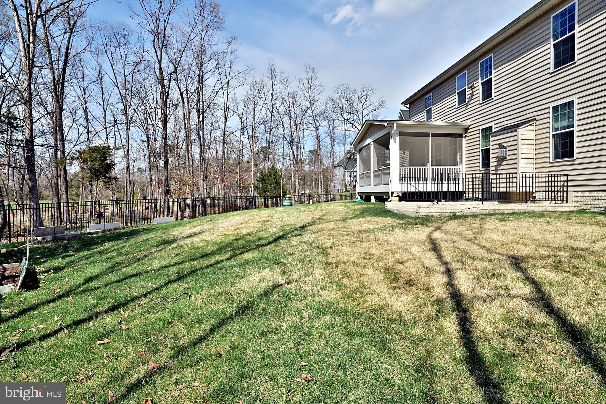 6820 LILLY BELLE COURT