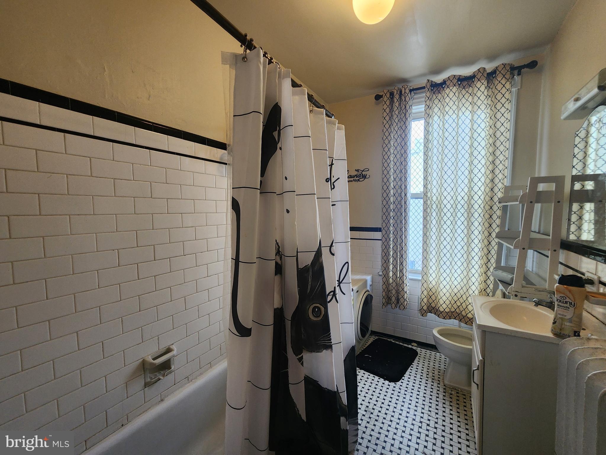 CHARLES VILLAGE - Commercial Sale