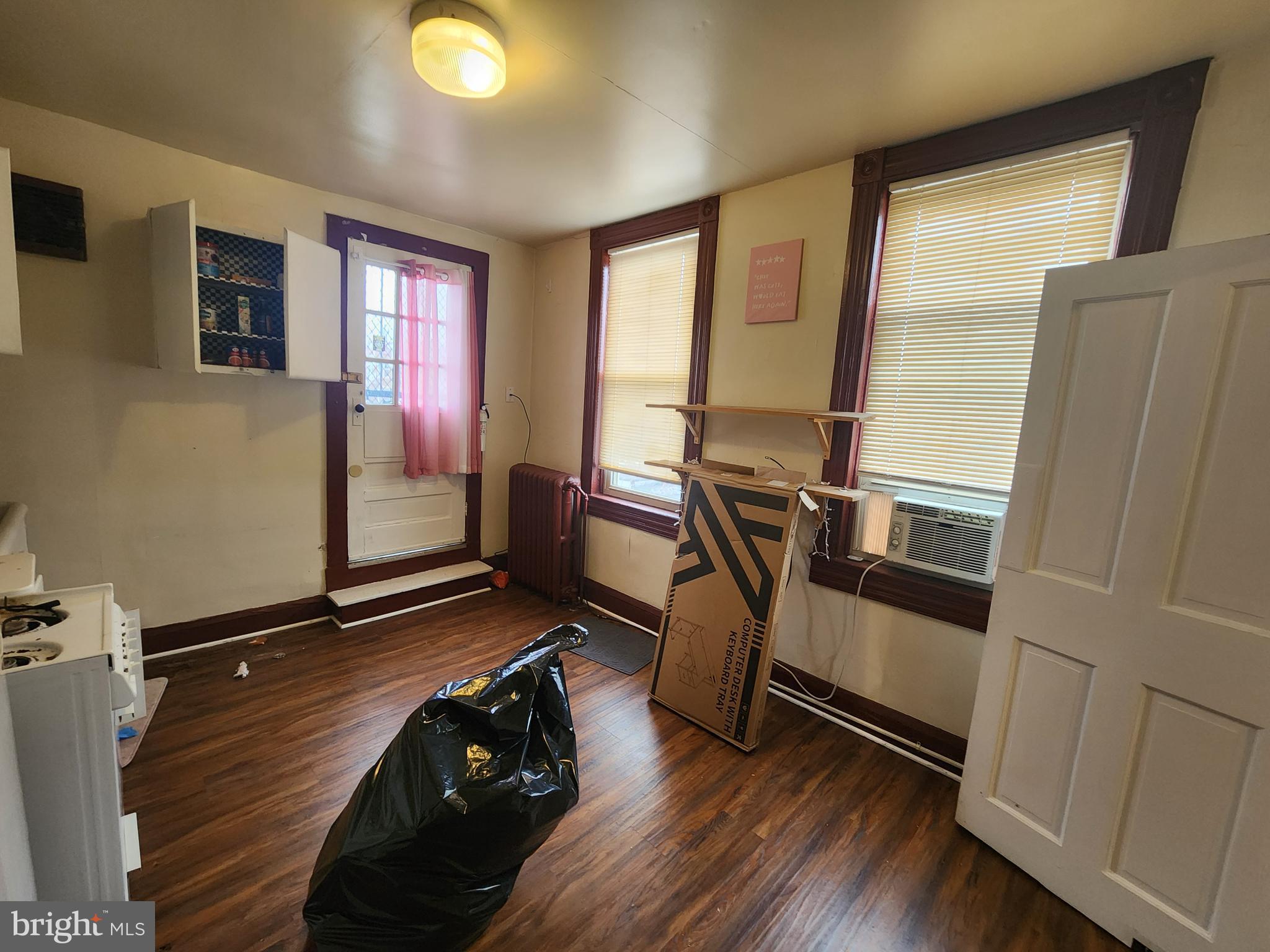 CHARLES VILLAGE - Commercial Sale