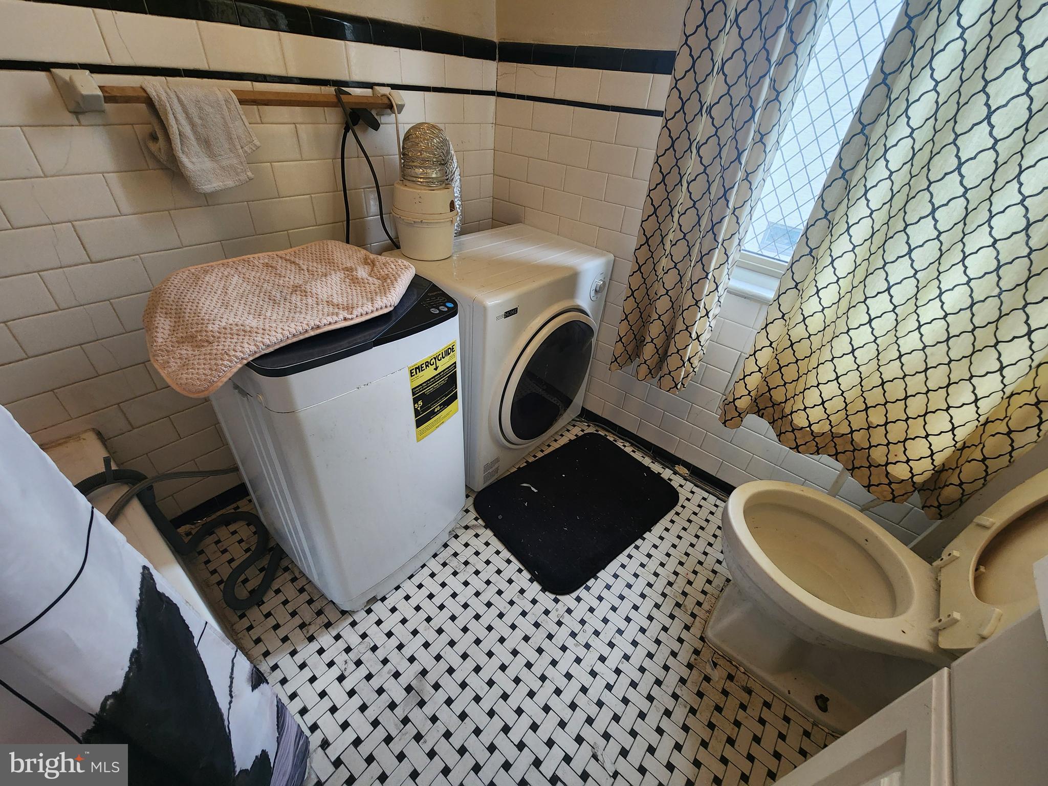 CHARLES VILLAGE - Commercial Sale