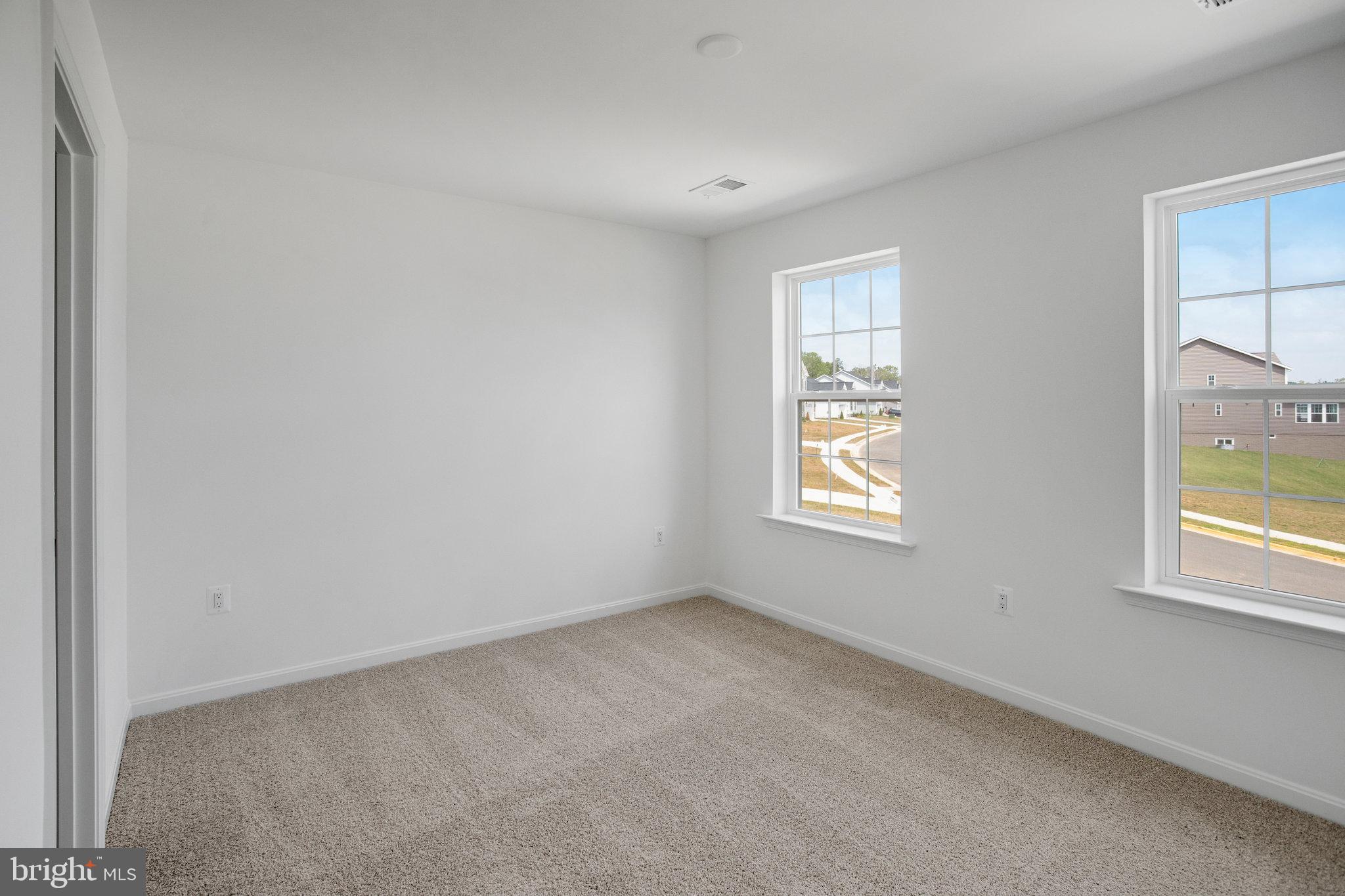 WHITE OAK RESERVE - Residential