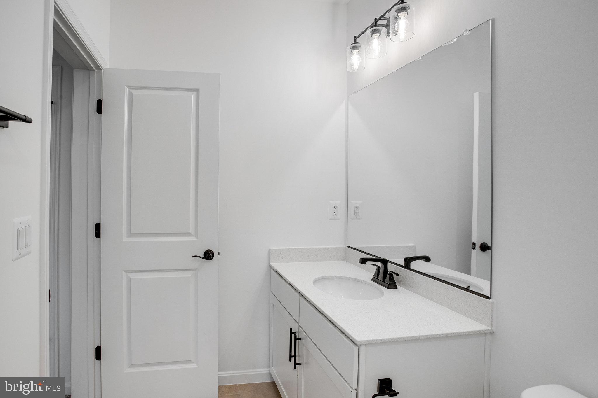 WHITE OAK RESERVE - Residential