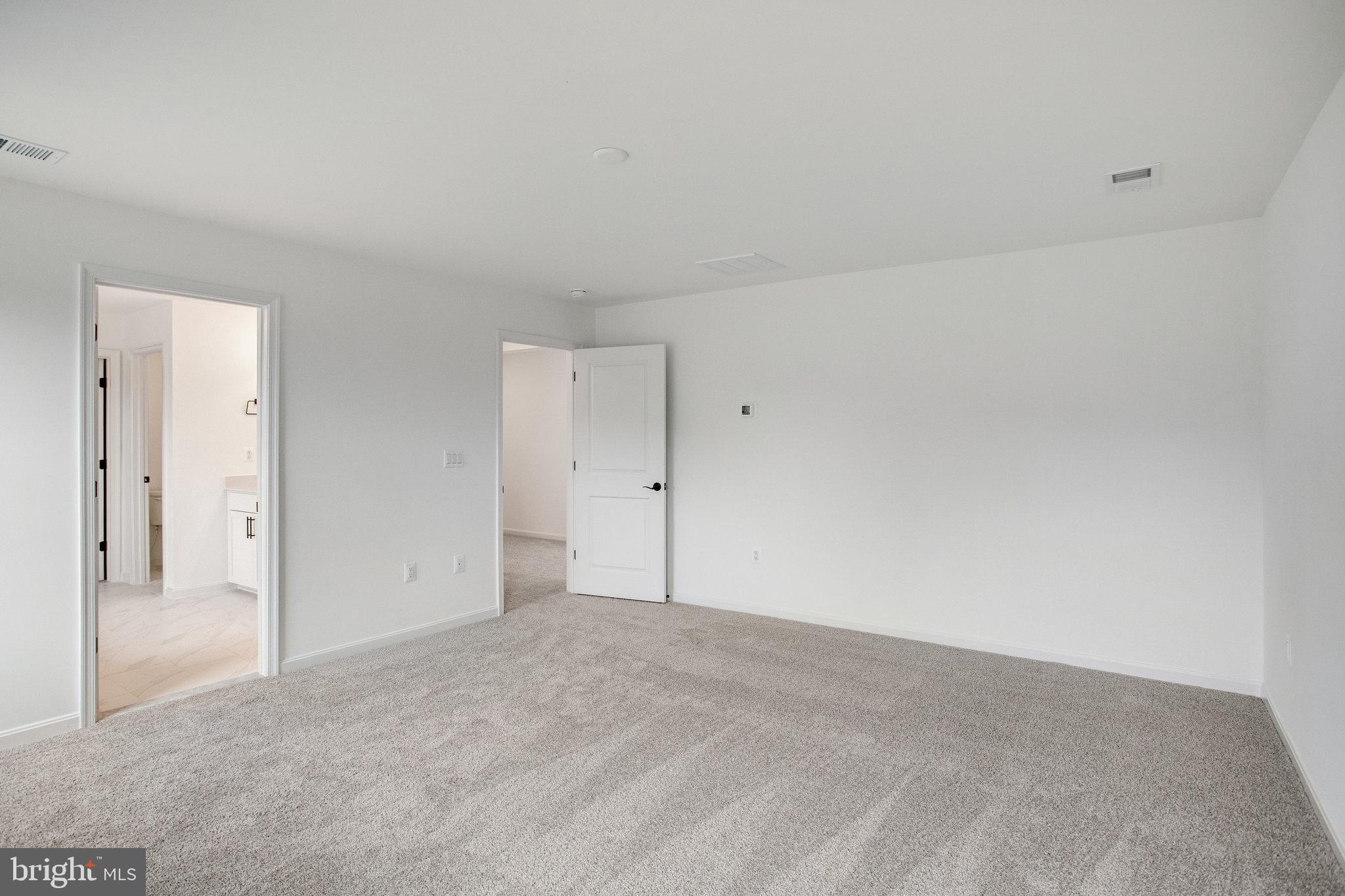 WHITE OAK RESERVE - Residential