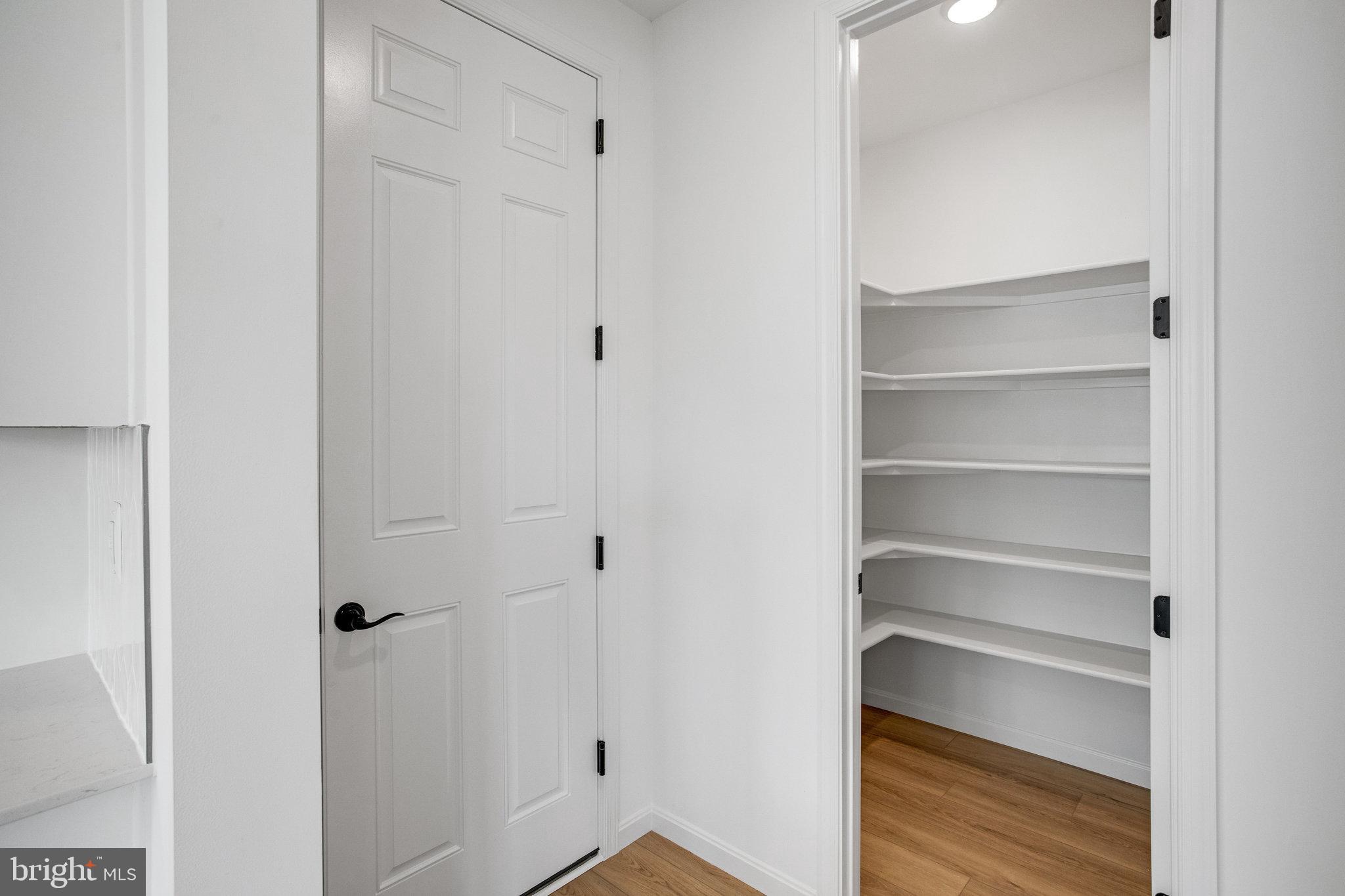 WHITE OAK RESERVE - Residential