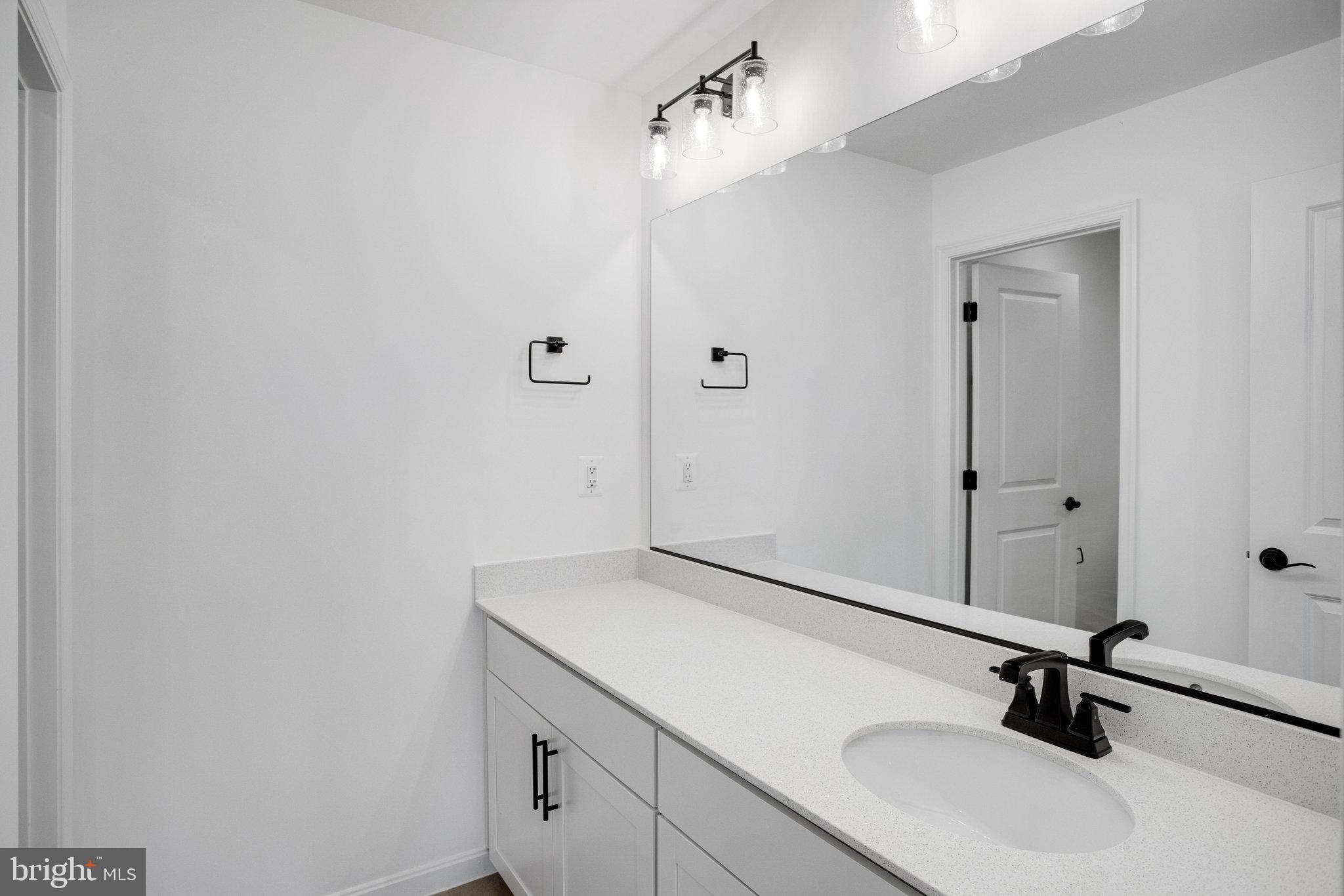 WHITE OAK RESERVE - Residential