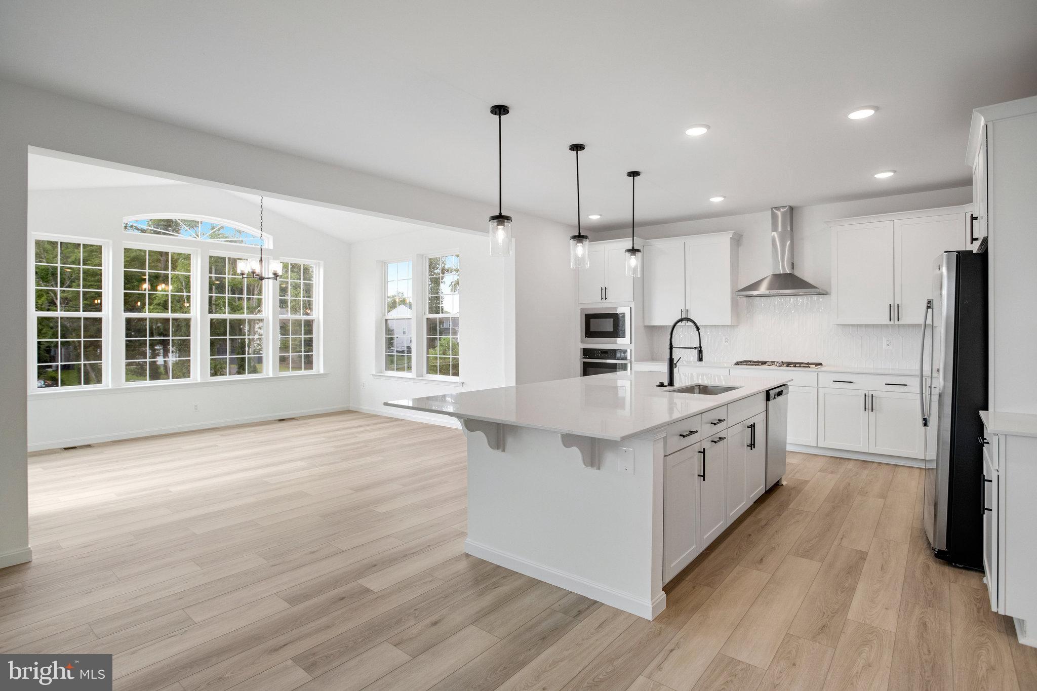 WHITE OAK RESERVE - Residential