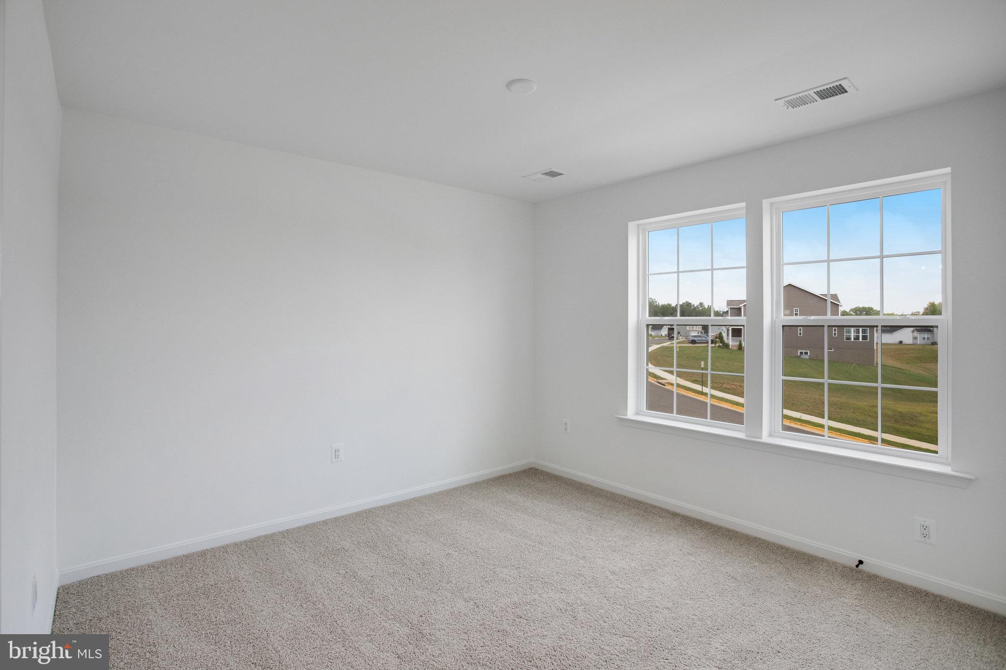 WHITE OAK RESERVE - Residential