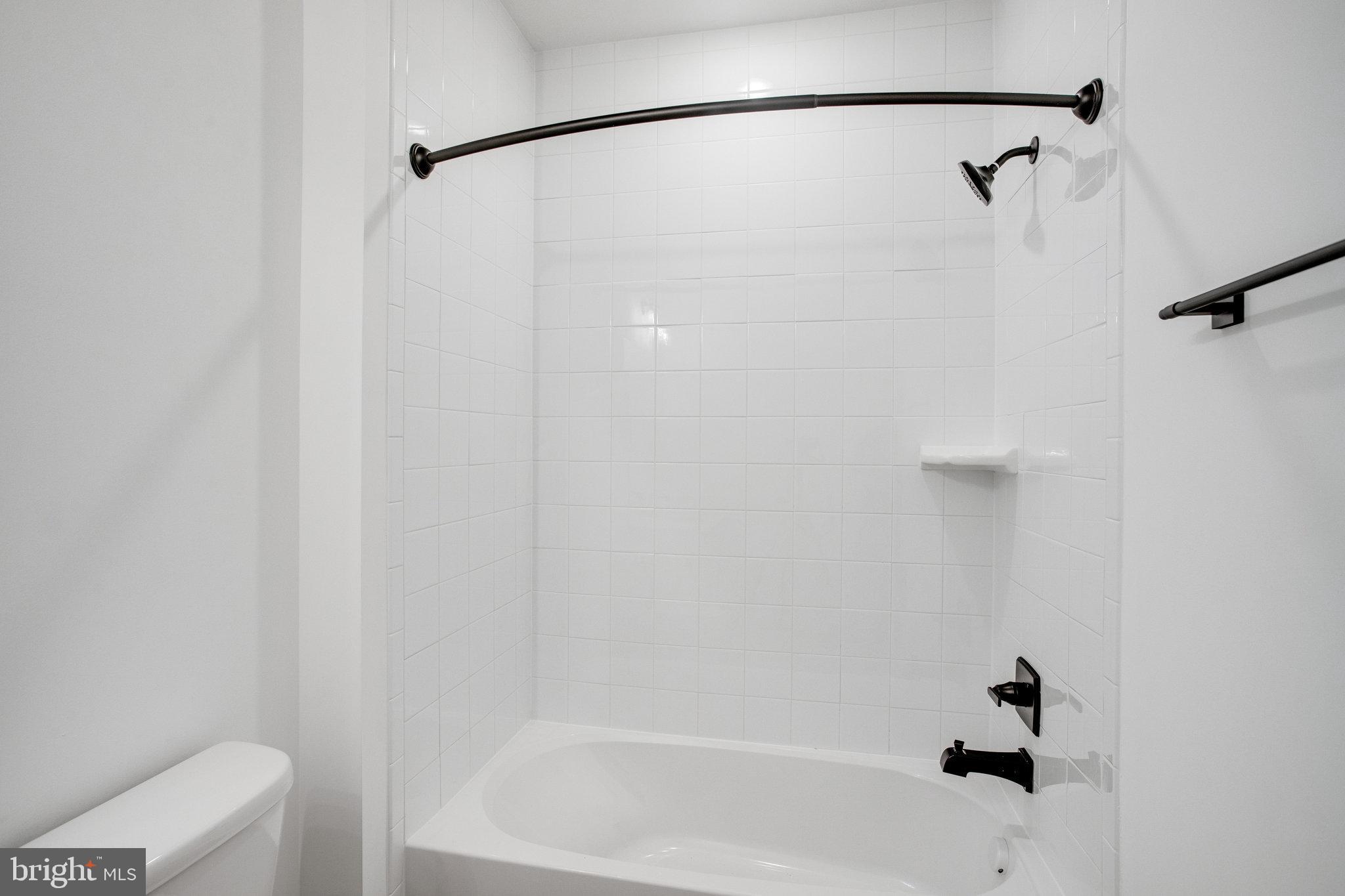 WHITE OAK RESERVE - Residential