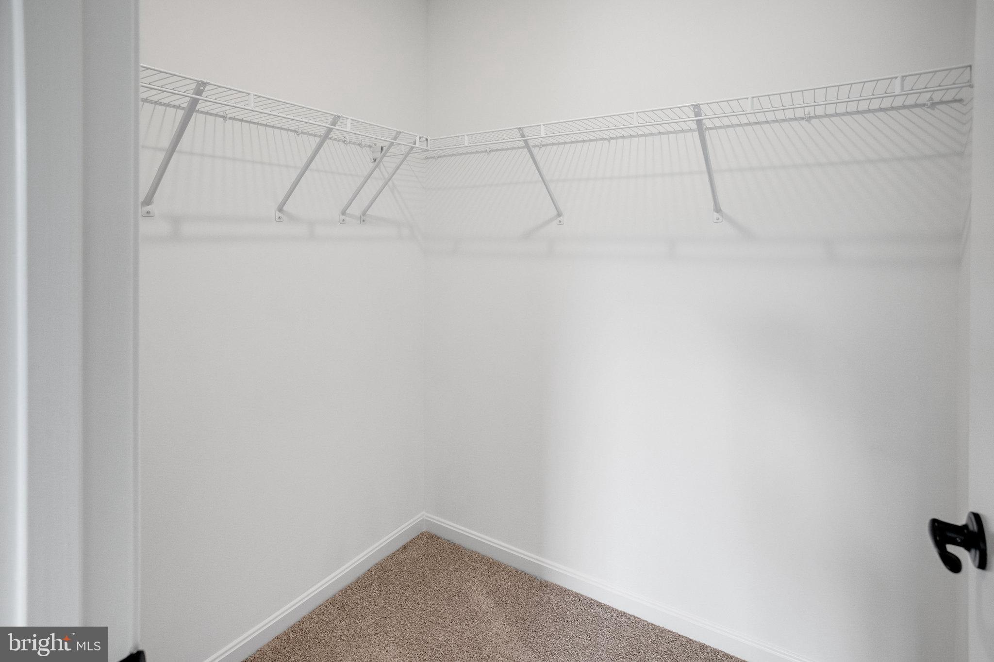 WHITE OAK RESERVE - Residential