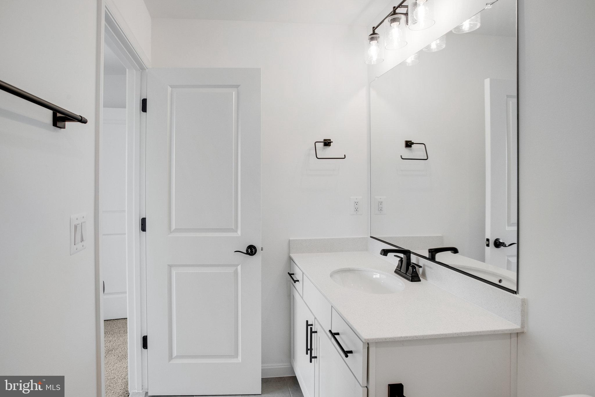 WHITE OAK RESERVE - Residential