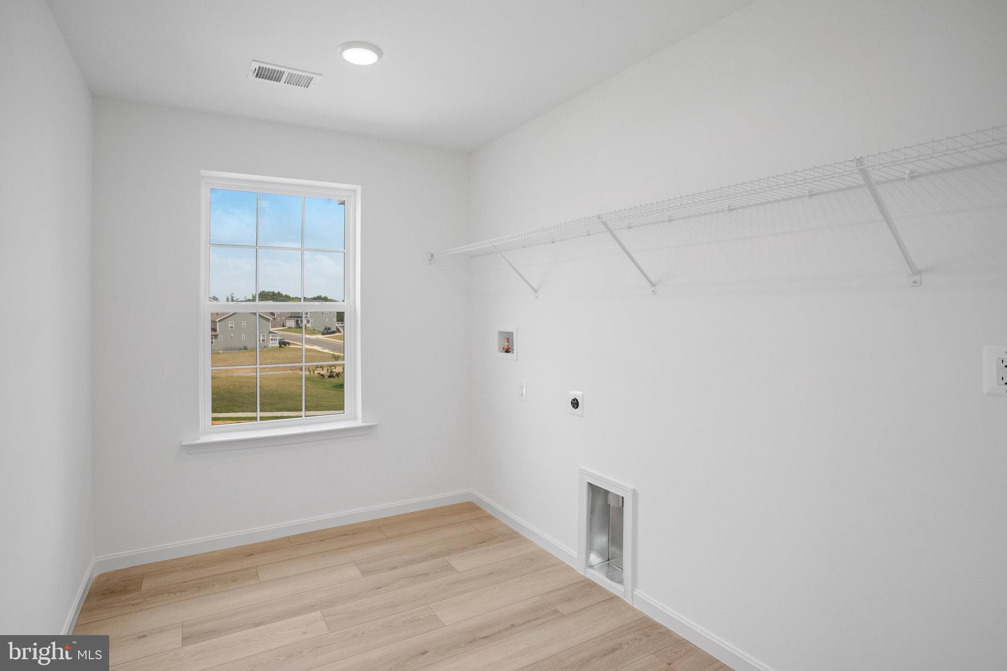 WHITE OAK RESERVE - Residential