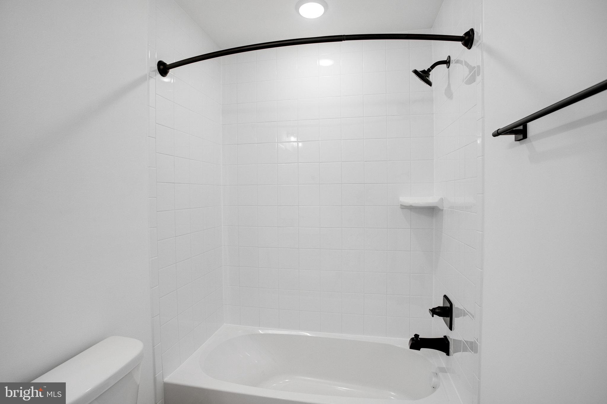 WHITE OAK RESERVE - Residential