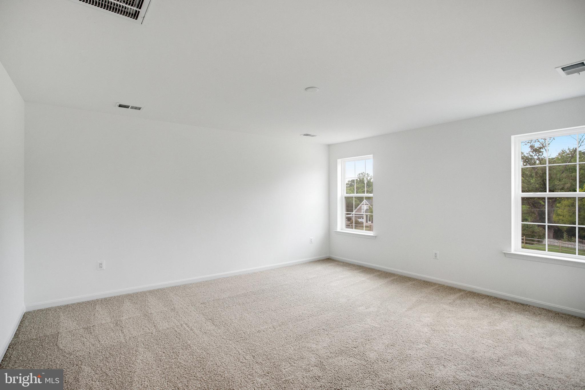 WHITE OAK RESERVE - Residential