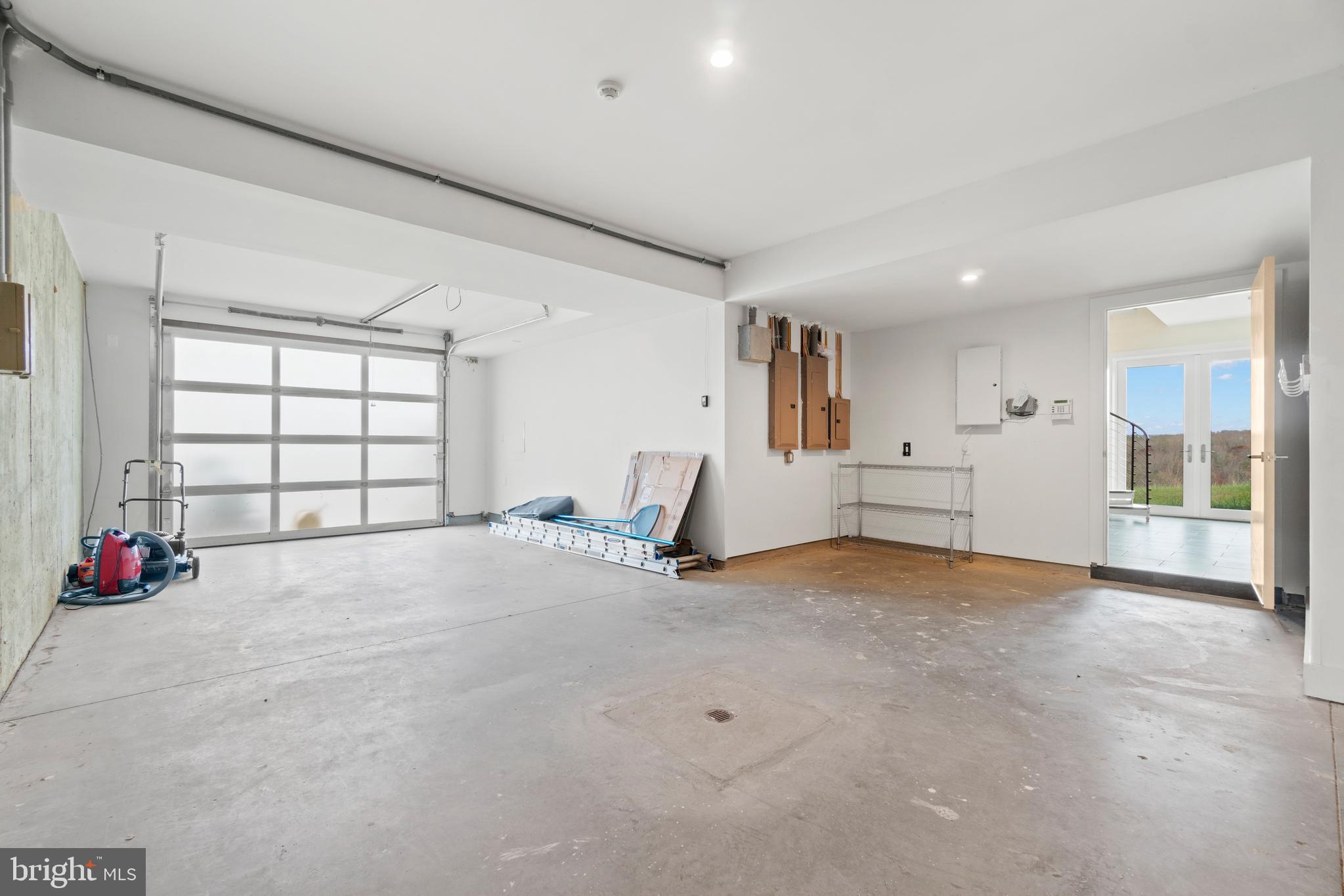 LIZZIE MILL RD - Residential