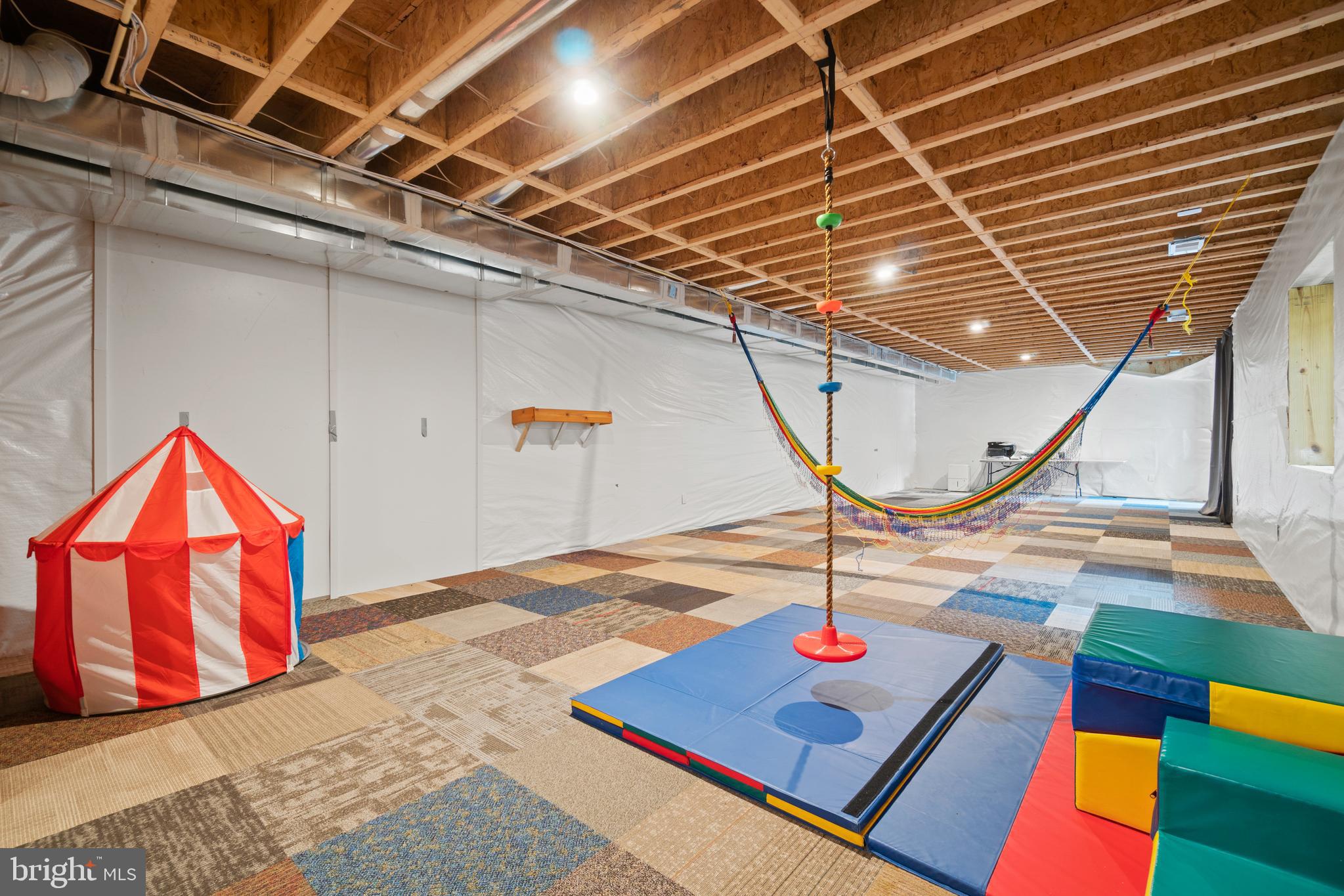 LIZZIE MILL RD - Residential