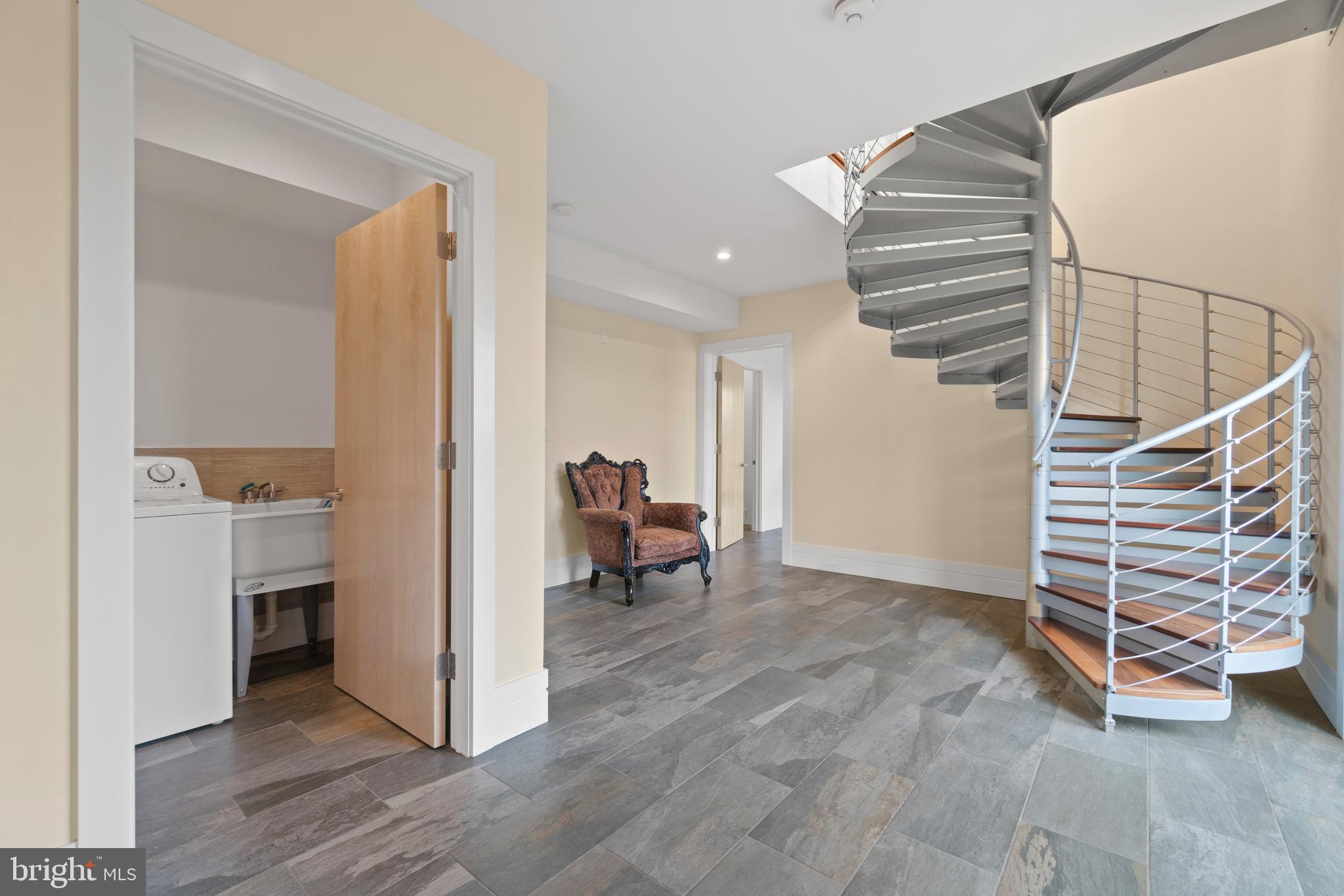 LIZZIE MILL RD - Residential