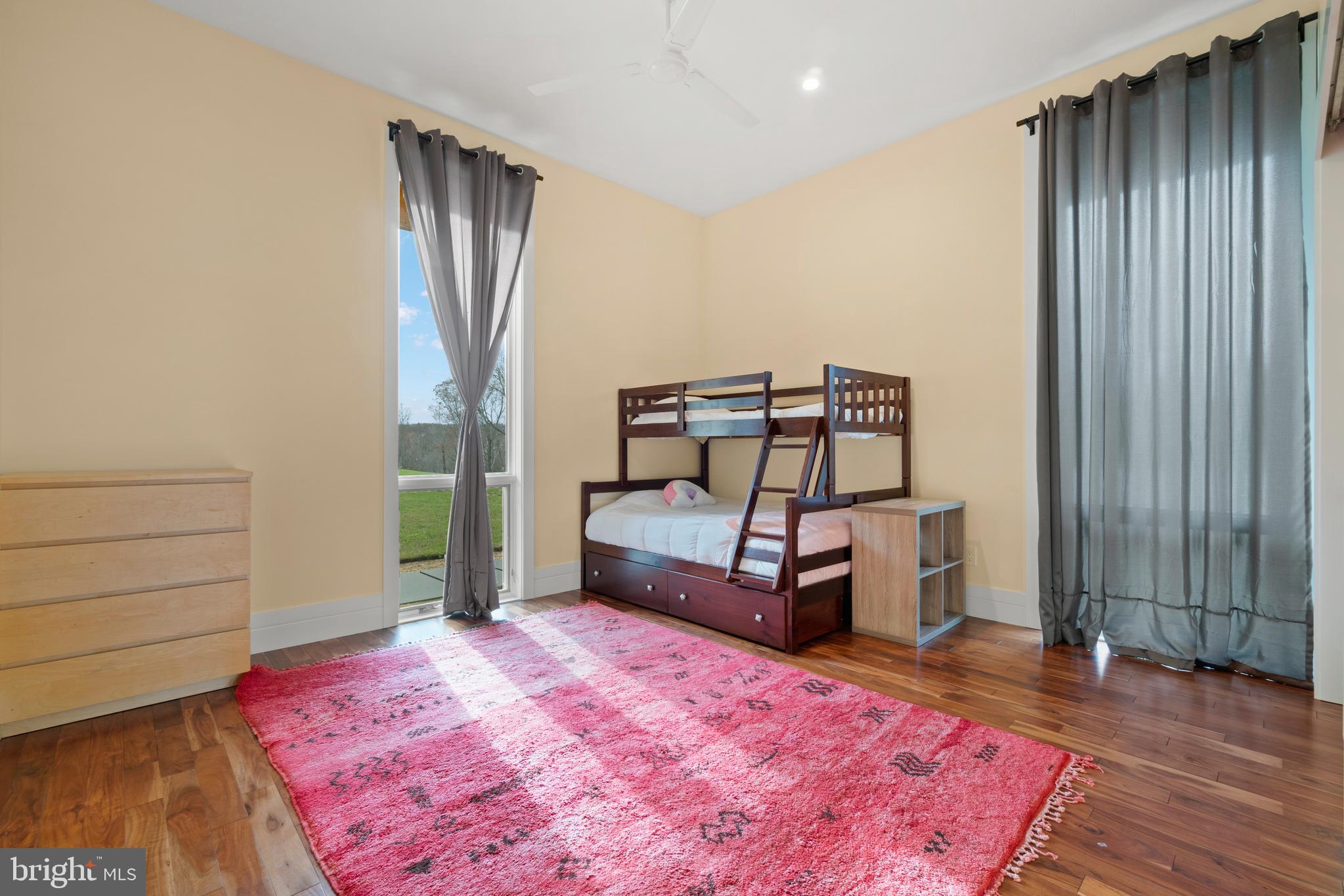 LIZZIE MILL RD - Residential