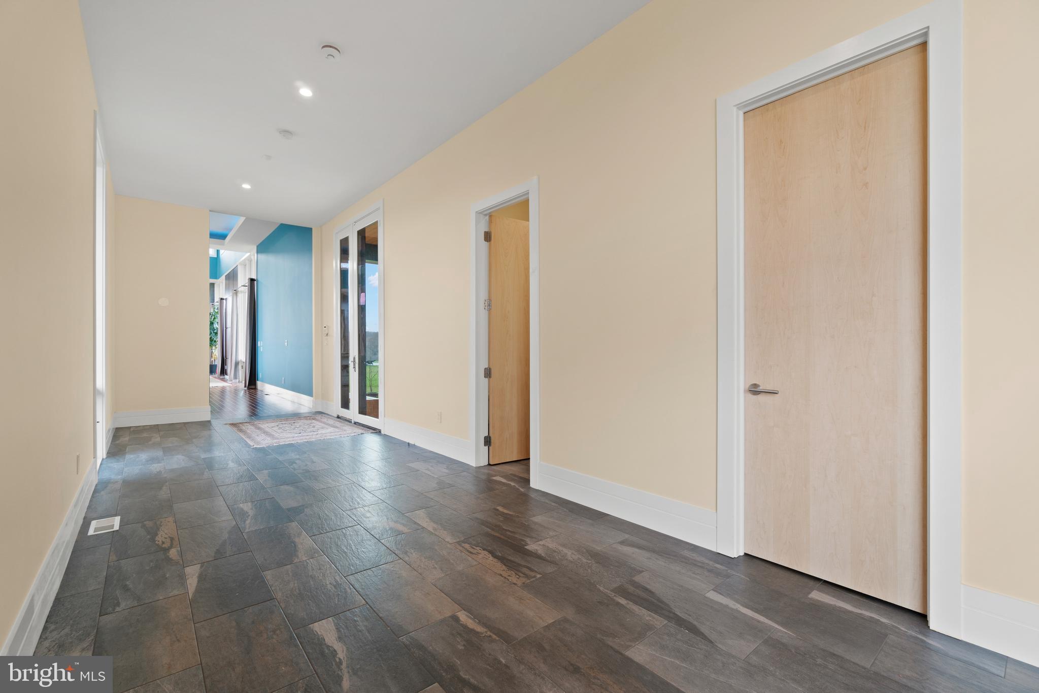 LIZZIE MILL RD - Residential